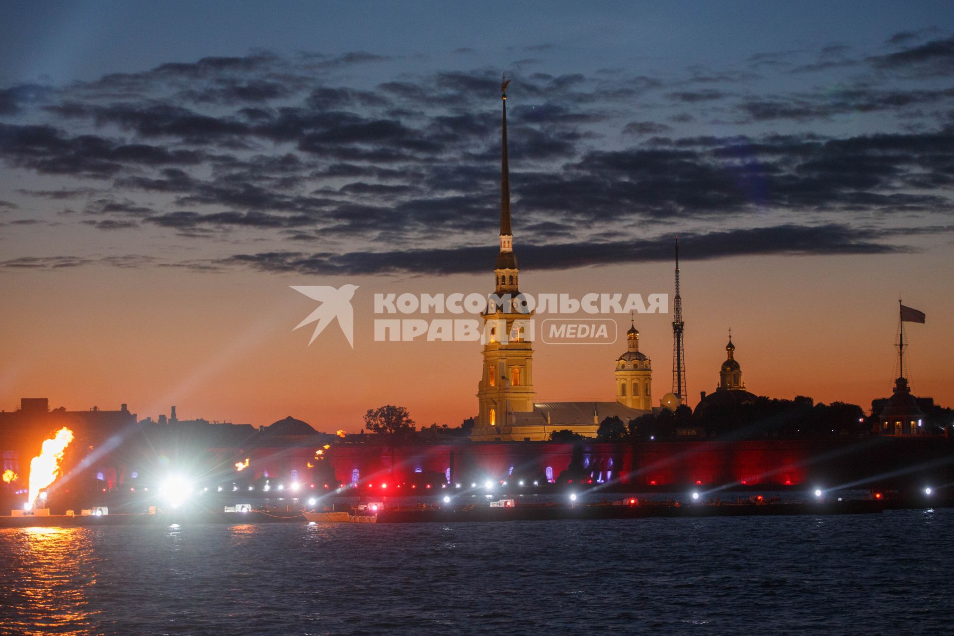 Санкт-Петербург. Вид на Петропавловский собор.