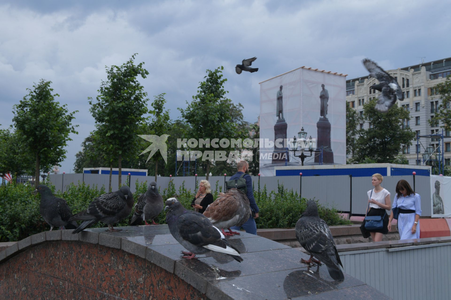 Москва. Реставрация памятника А.С.Пушкина  на Пушкинской площади.
