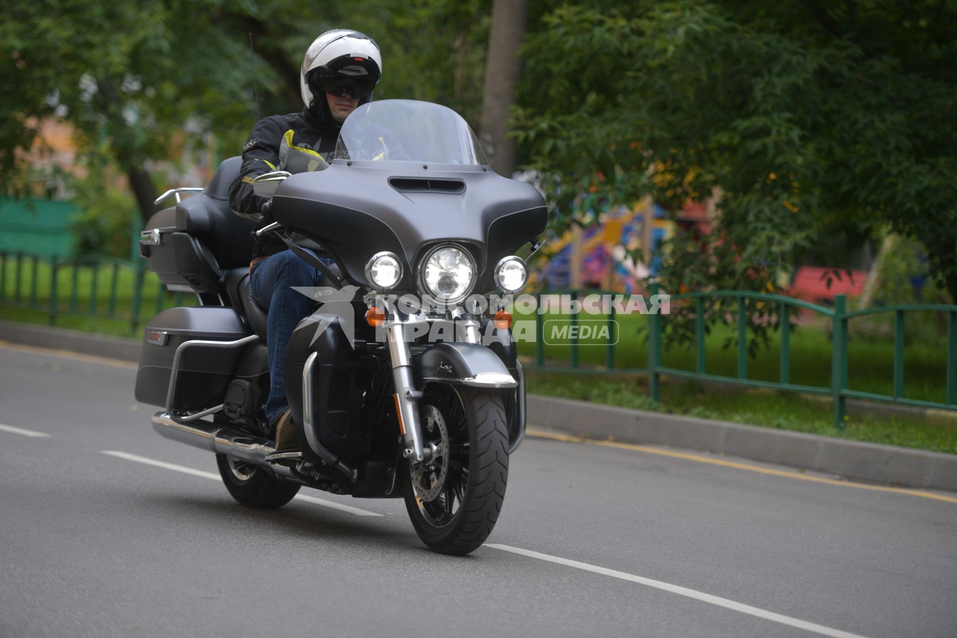 Москва.   Мотоцикл HARLEY DAVIDSON.