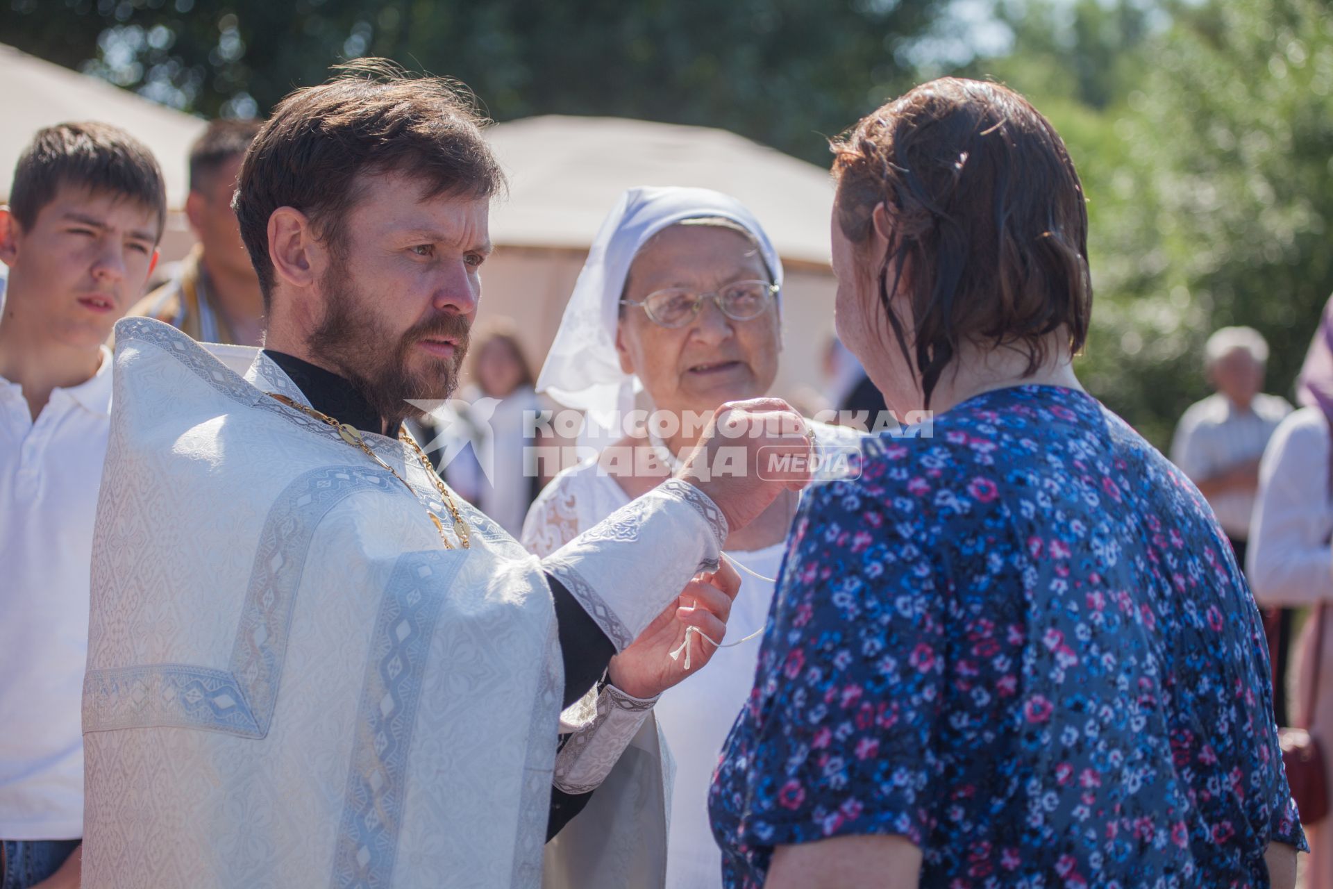 Уфа. Массовое крещение на реке Белая в День Крещения Руси.