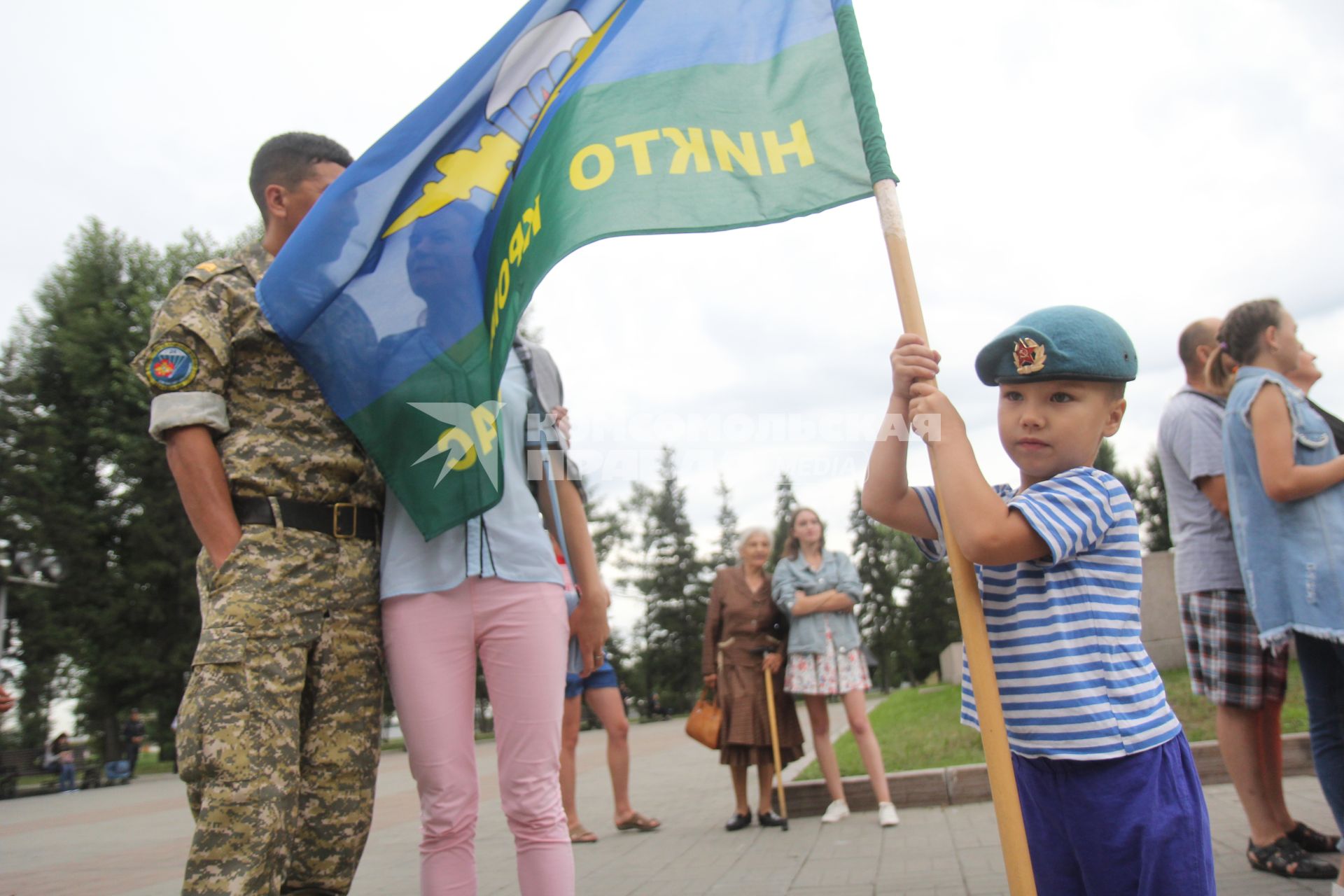 Иркутск.  Праздник  Дня Воздушно-десантных войск России.