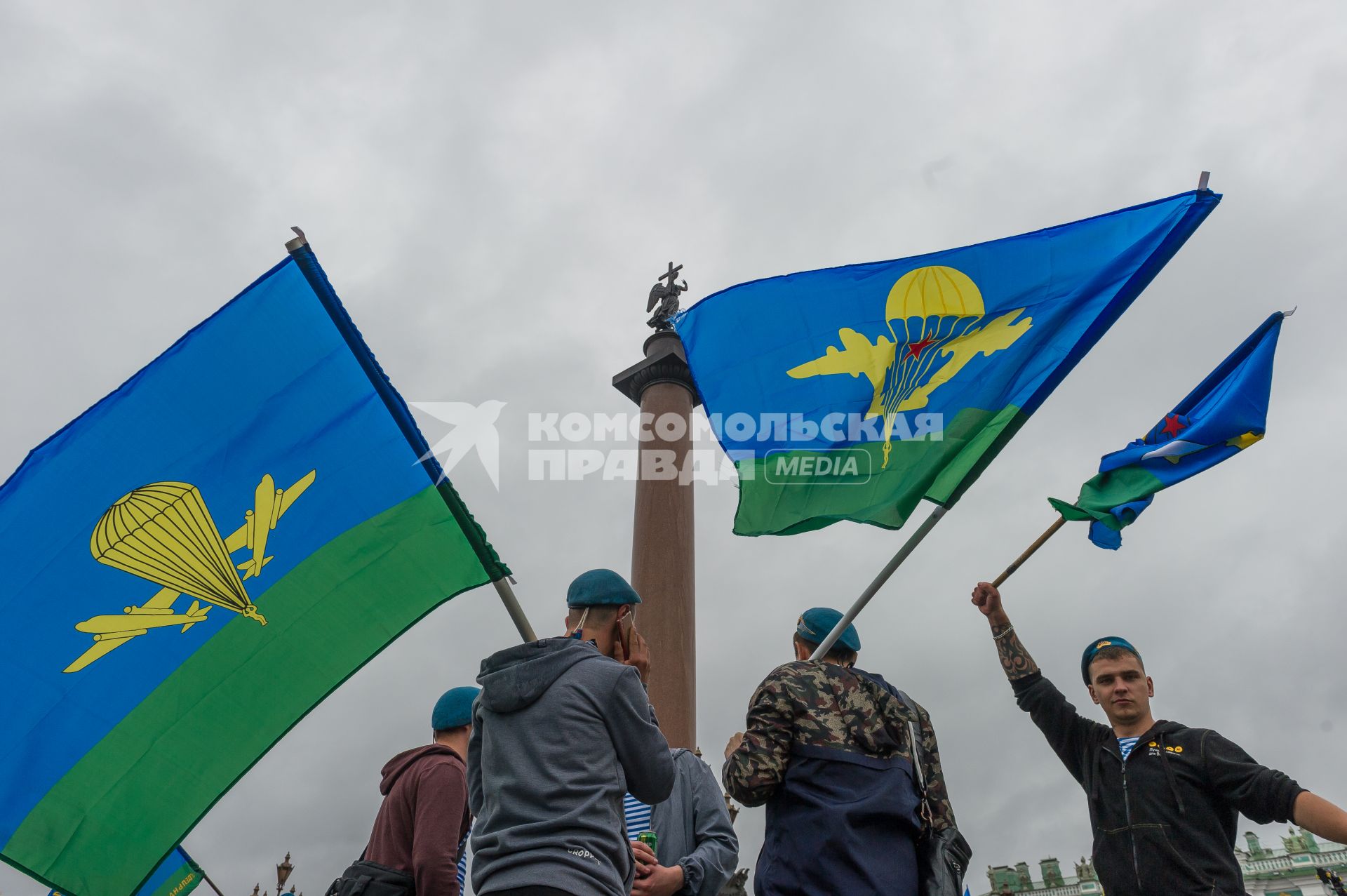 Санкт-Петербург. Десантники во время празднования Дня Воздушно-десантных войск на Дворцовой площади.