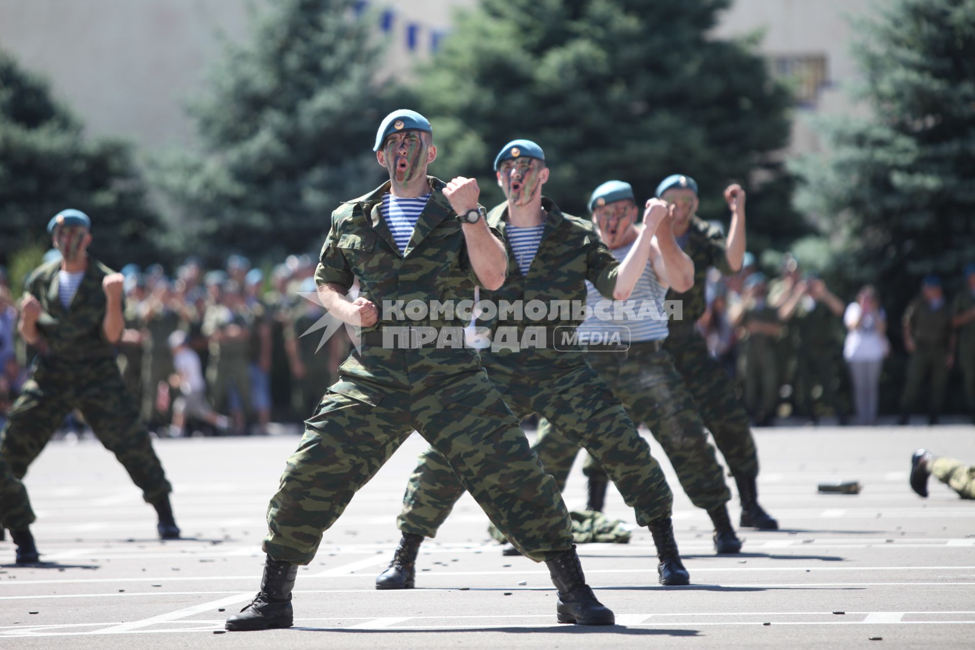 Ставрополь.  Празднование Дня Воздушно-десантных войск России.