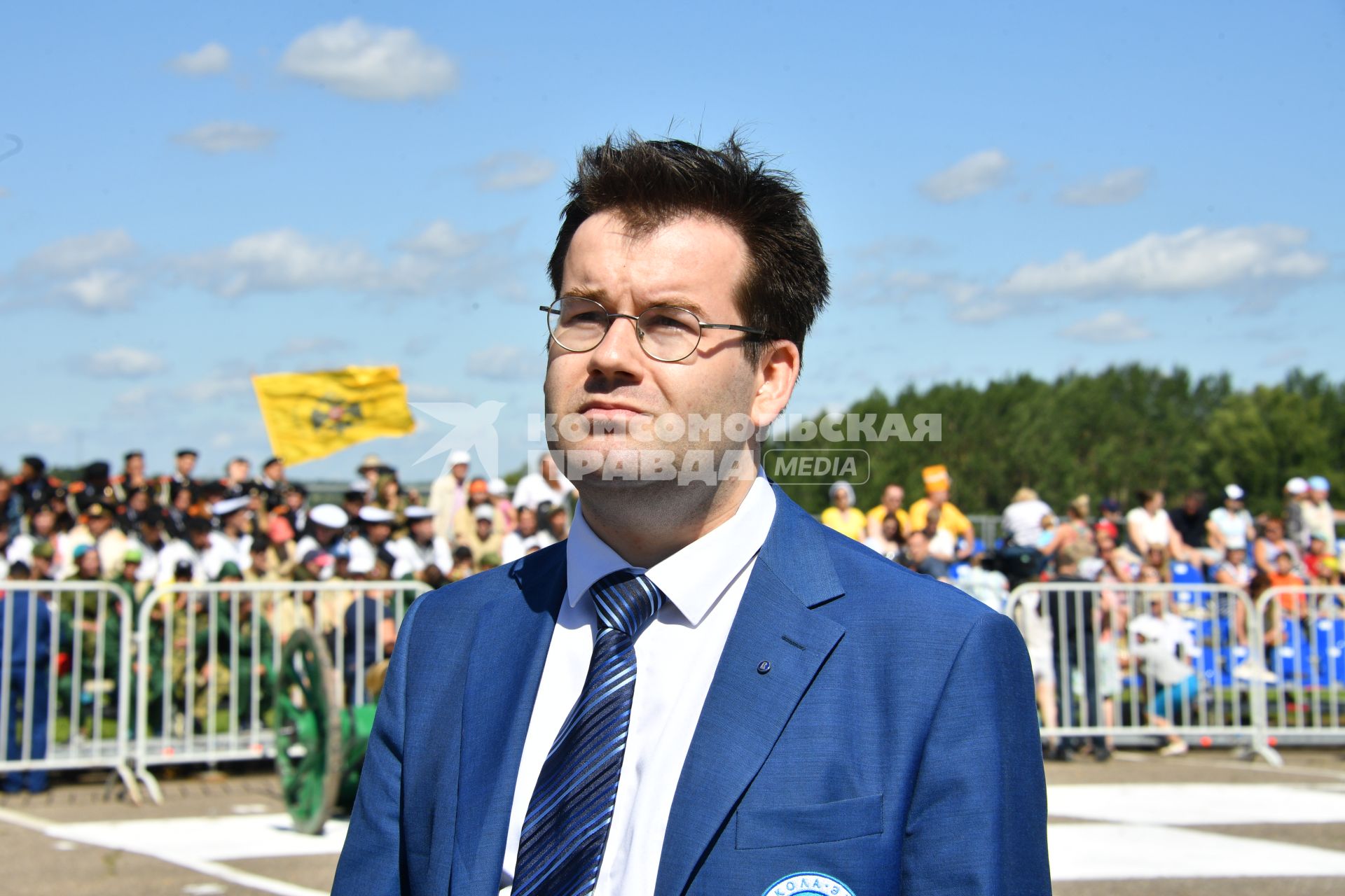 Московская область, Бородино. Преподаватель Высшей школы Экономики Михаил Стровский  на турнире `Живые шахматы` на территории Бородинского военно-исторического музея-заповедника Бородинское поле.