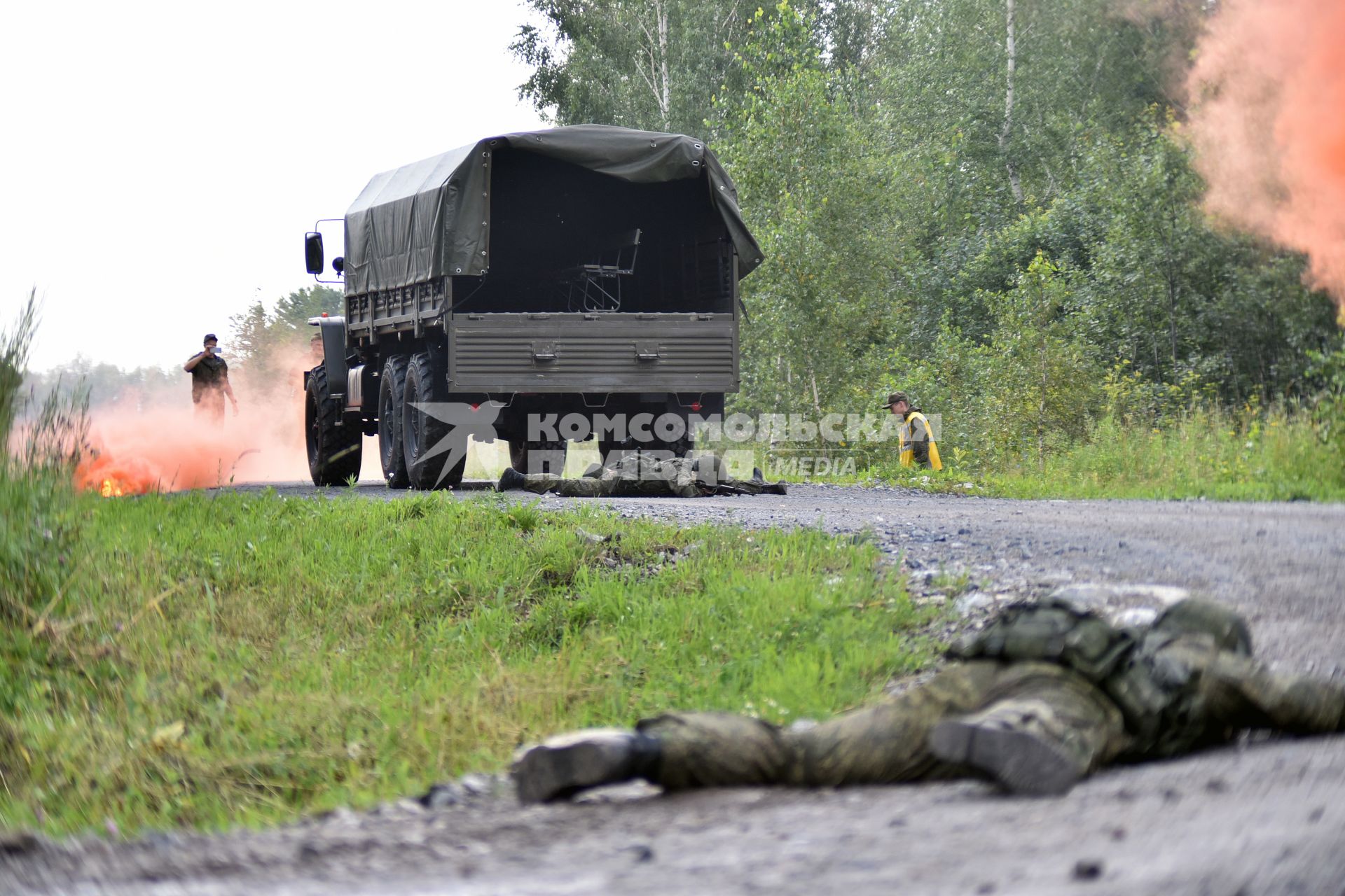 Новосибирская область.   Военнослужащие Республики Беларусь во время прохождения `Тропы разведчика` на этапе международного конкурса `Отличники войсковой разведки` в рамках Армейских международных игр-2017 на полигоне Кольцово.