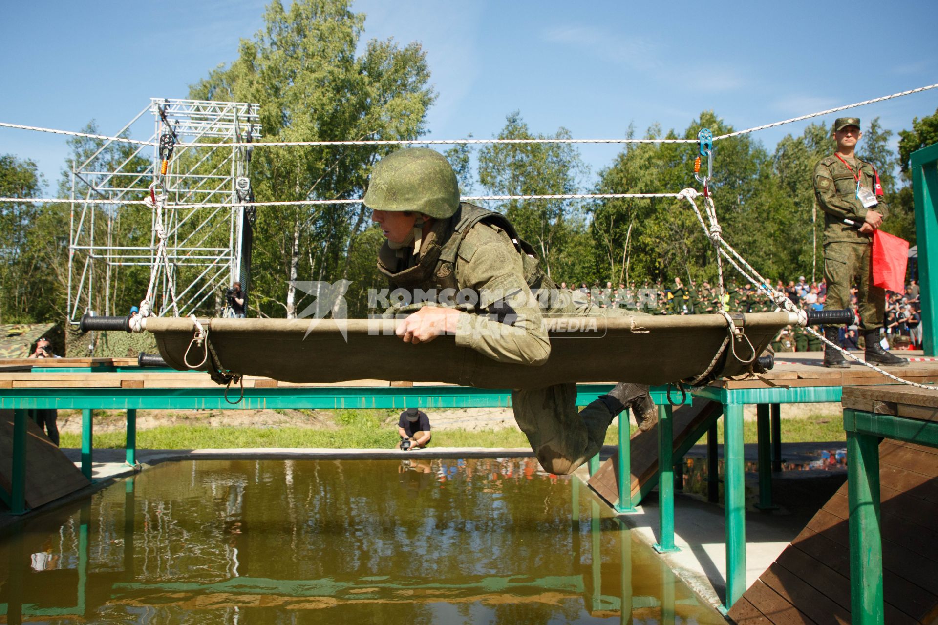 Ленинградская область. Военнослужащие во время  конкурса `Военно-медицинская эстафета`, проходящего в рамках  Армейских международных игр-2017.