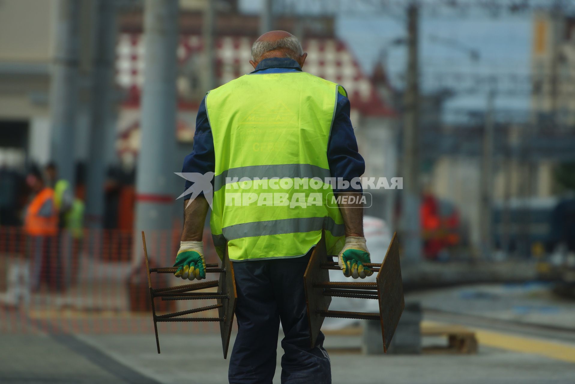 Екатеринбург. Рабочий железнодорожного вокзала.