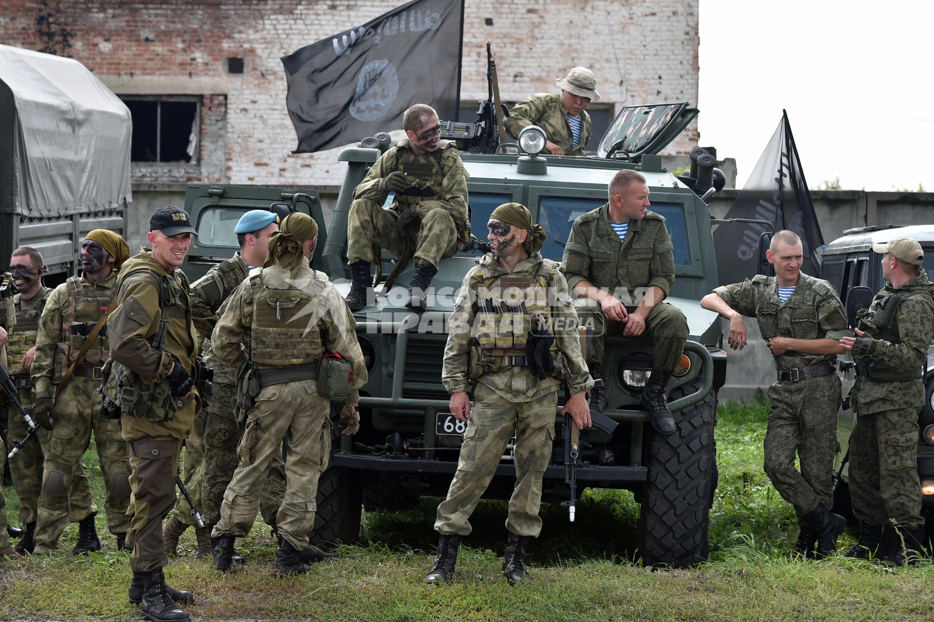 Новосибирск.  Военные в камуфляжной форме  на Международном военно-техническом  форуме  `Армия-2017`.