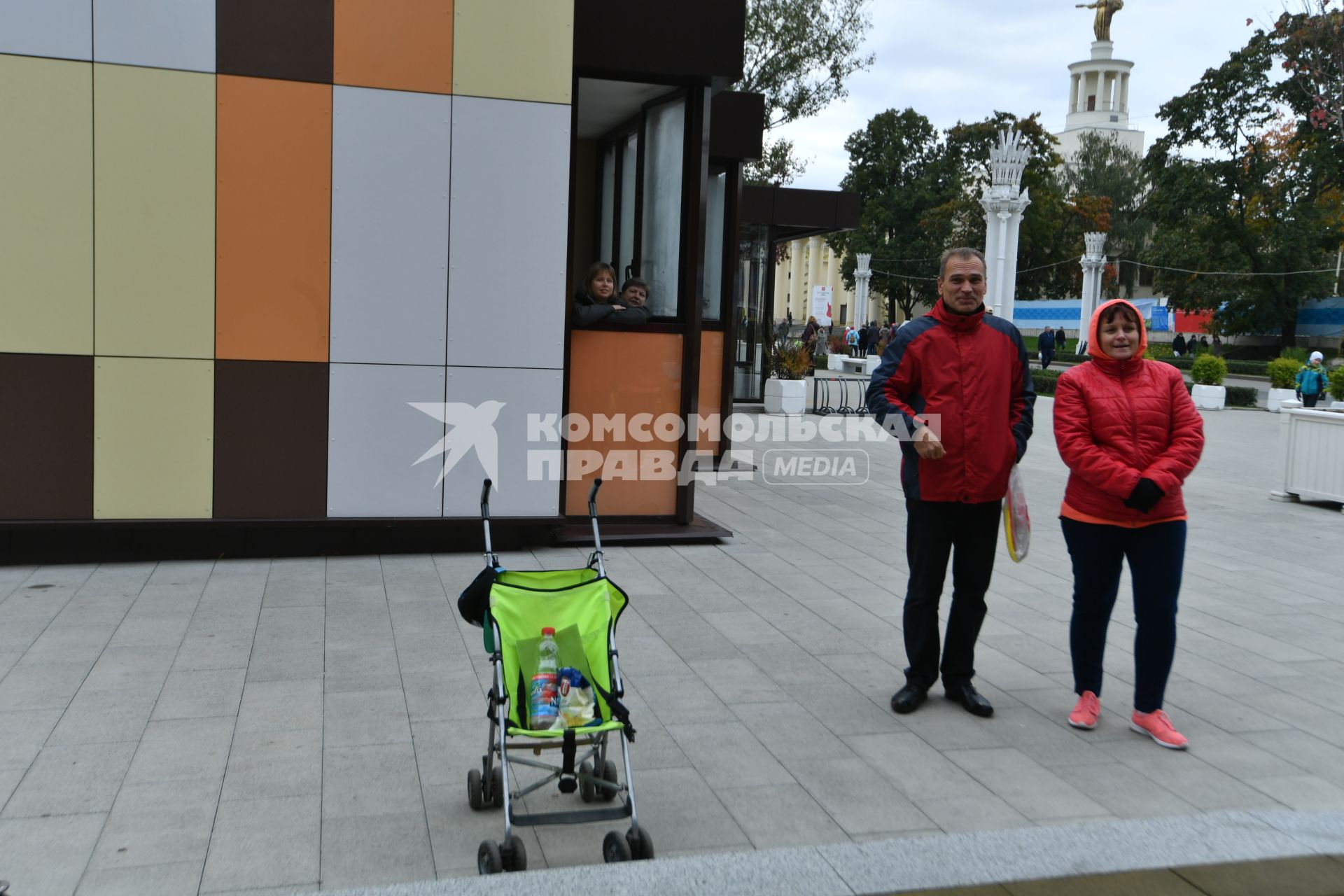 Москва. Шоу-рум квартир по программе реновации жилья на ВДНХ.