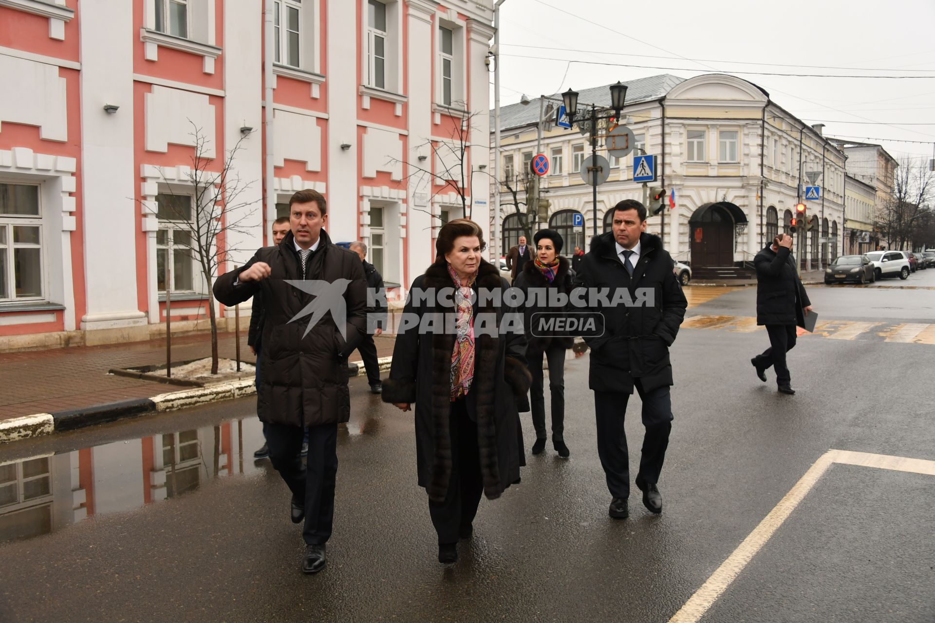 Ярославль. Председатель Правительства Ярославской области Дмитрий Степаненко, депутат Государственной думы России, летчик-космонавт Валентина Терешкова и временно исполняющий обязанности губернатора Ярославской области Дмитрий Миронов.