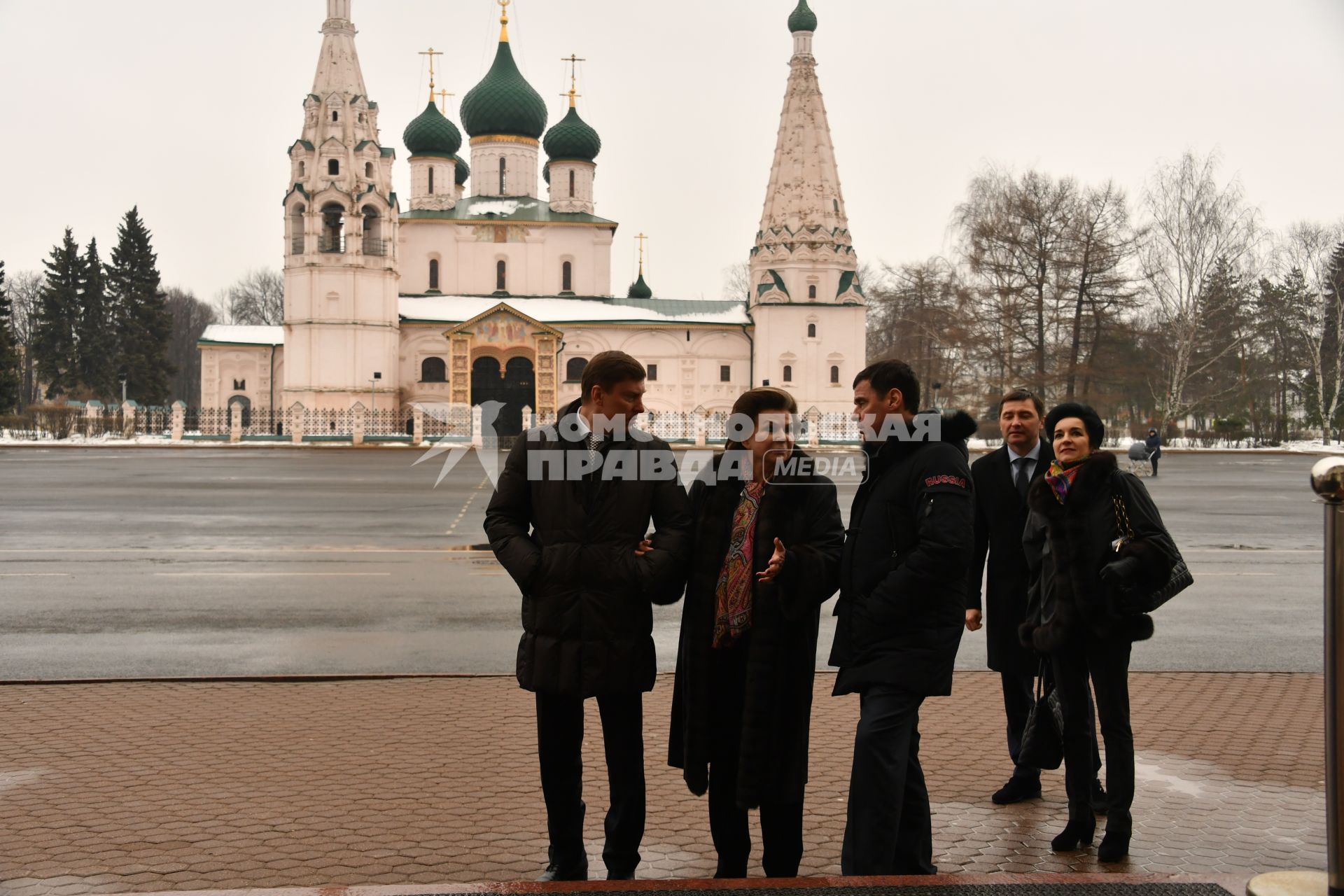 Ярославль. Председатель Правительства Ярославской области Дмитрий Степаненко, депутат Государственной думы России, летчик-космонавт Валентина Терешкова и временно исполняющий обязанности губернатора Ярославской области Дмитрий Миронов.