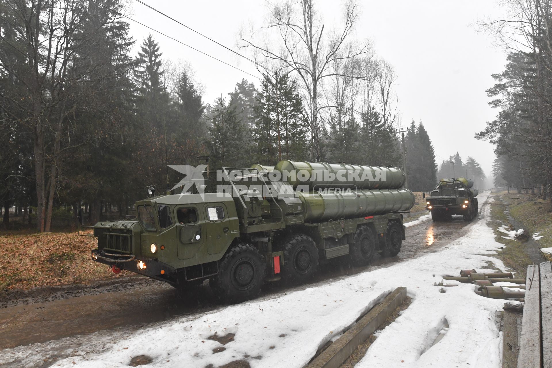 Зеленоград.  Зенитно-ракетный комплекс С-400 `Триумф`на боевом дежурстве .