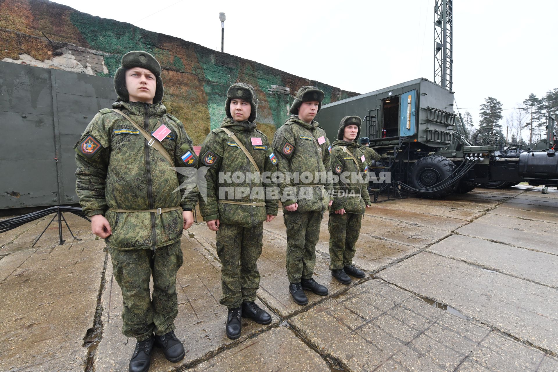 Зеленоград.   Военнослужащие  ПВО  войск Воздушно-космической обороны  на боевом дежурстве .