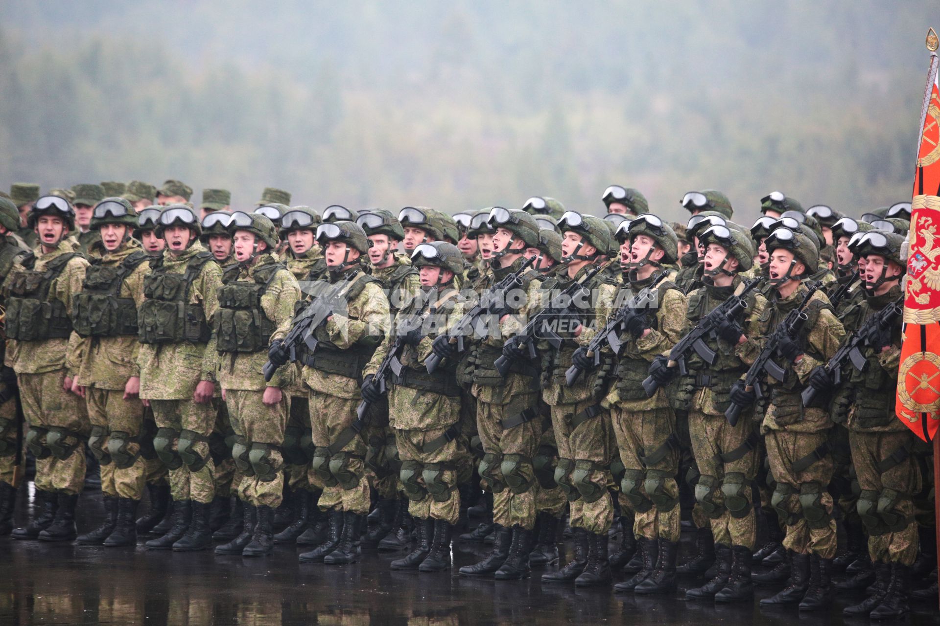 Белоруссия, Минская область.  Военнослужащие   на  совместных  стратегических учениях России и Белоруссии `Запад-2017` на Борисовском полигоне.