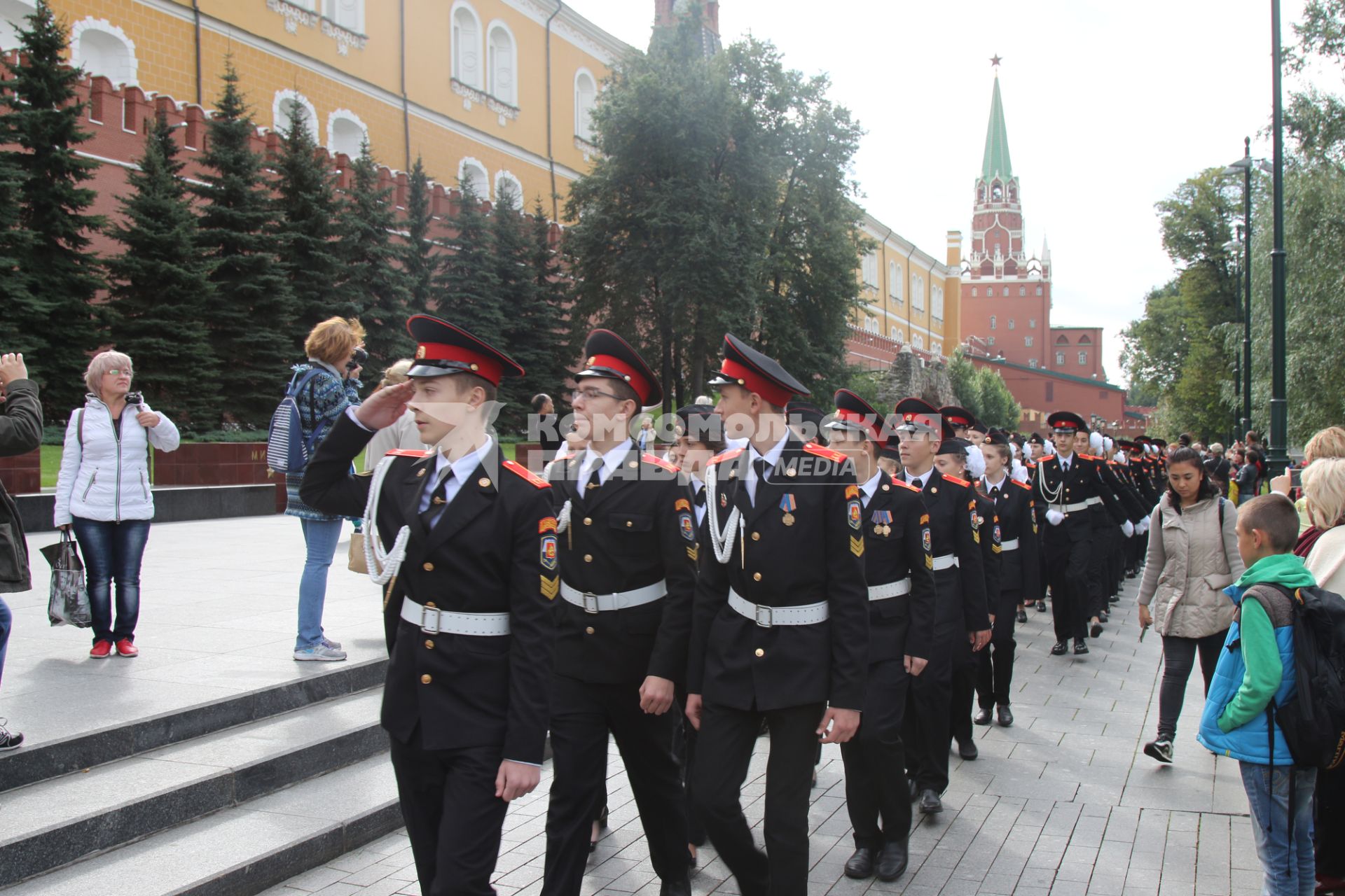 Москва.  Церемония  принятия присяги кадетских классов  школы #1411.