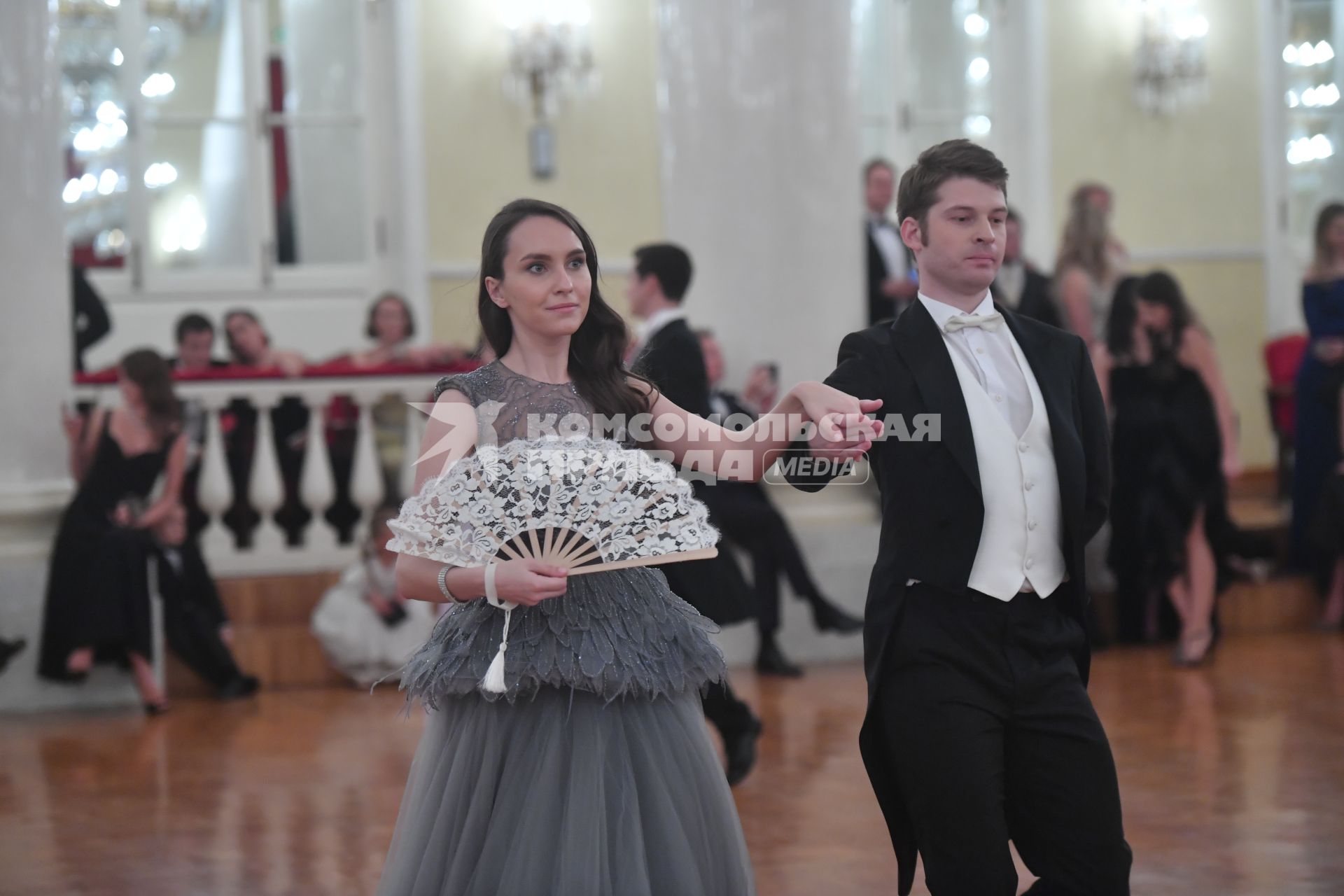 Москва.  Внучка поэта Иосифа Бродского и художницы Марины Басмановой Пелагея Басманова  на балу дебютанток журнала Tatler в Колонном зале Дома Союзов.