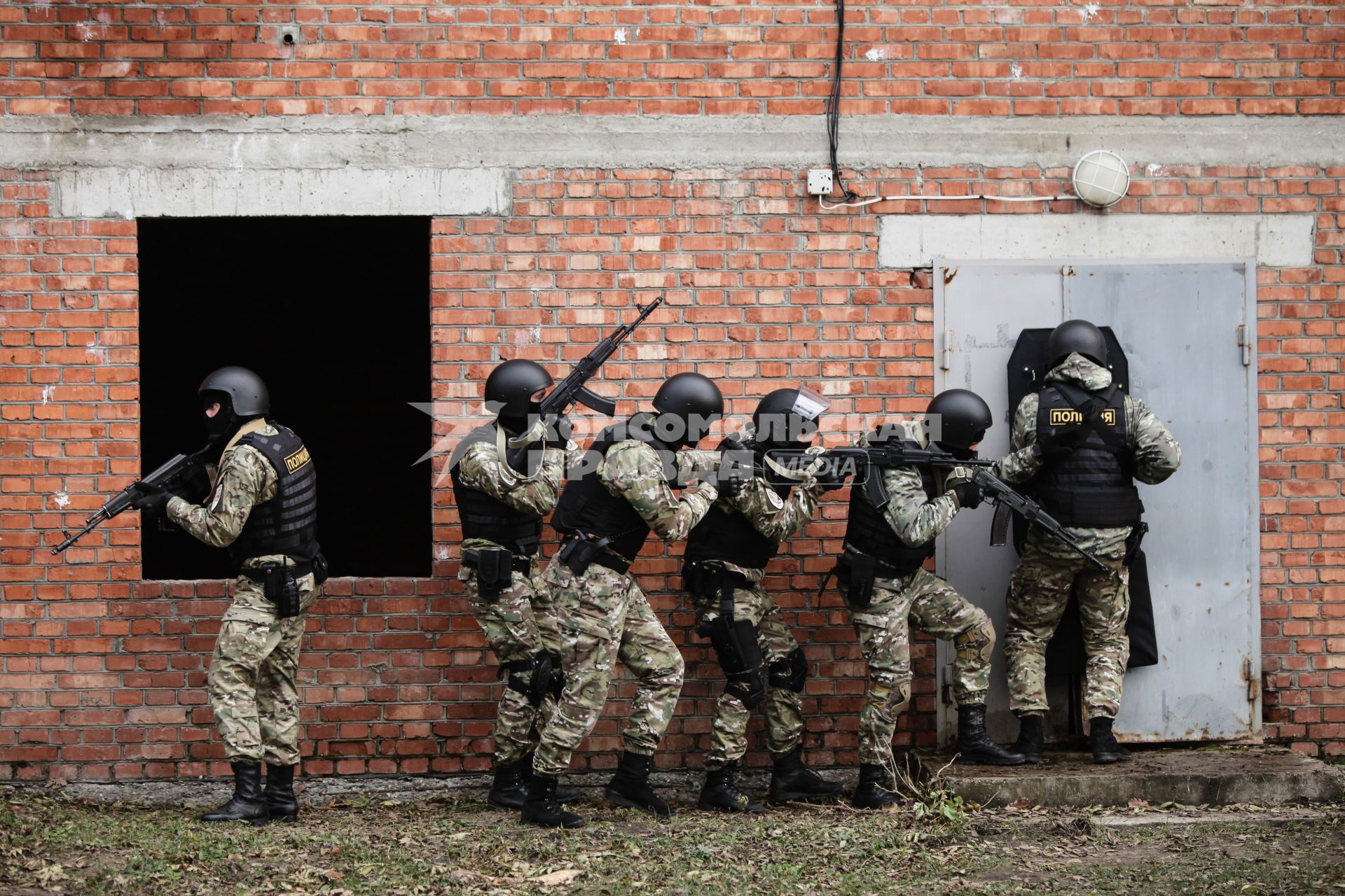 Ставрополь. Спецназ ГУВД во время учений.