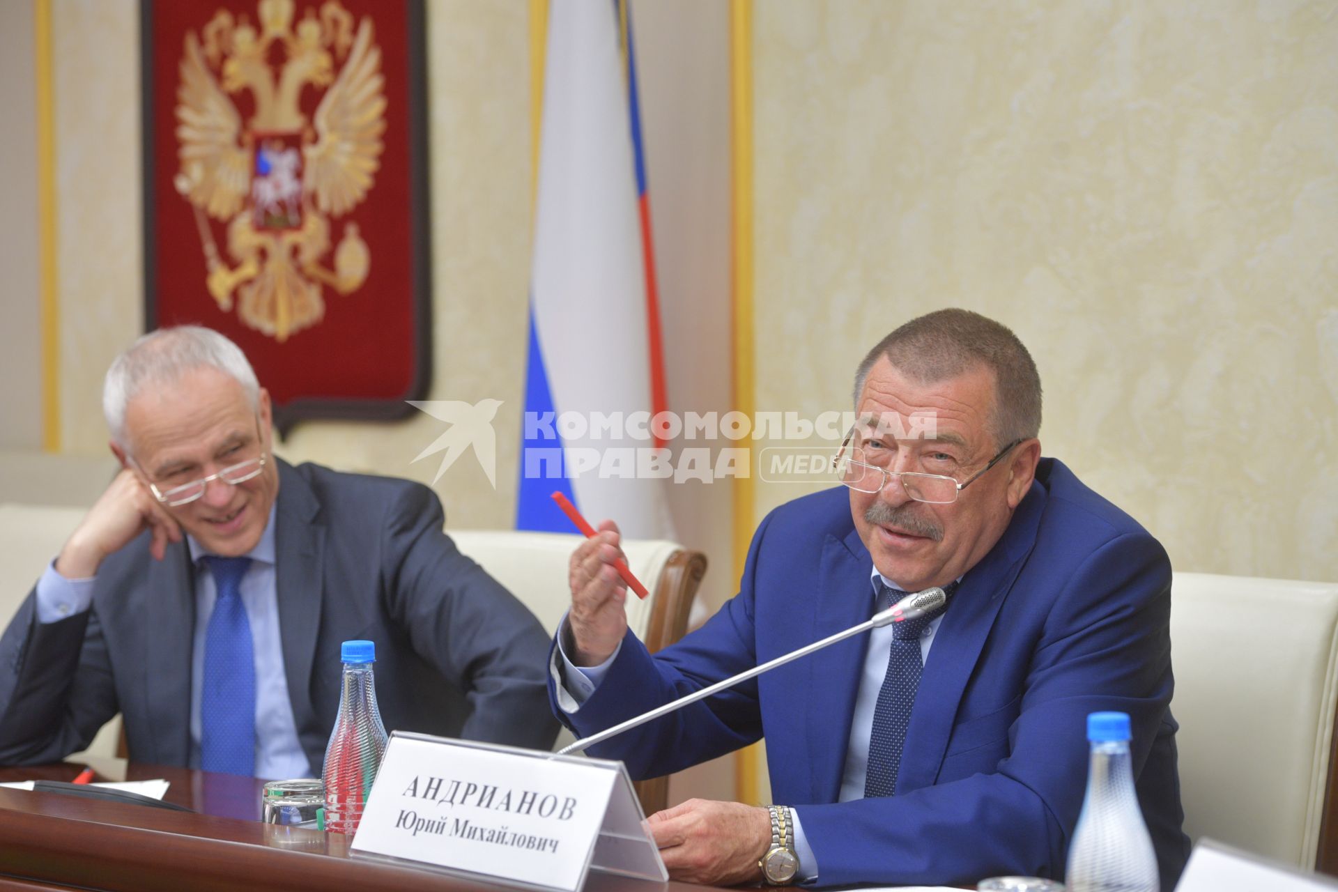 Тула. Встреча Государственного секретаря  Союзного государства Григория Рапоты с заместителем губернатора  Тульской области Юрием Андриановым  (ссправа).