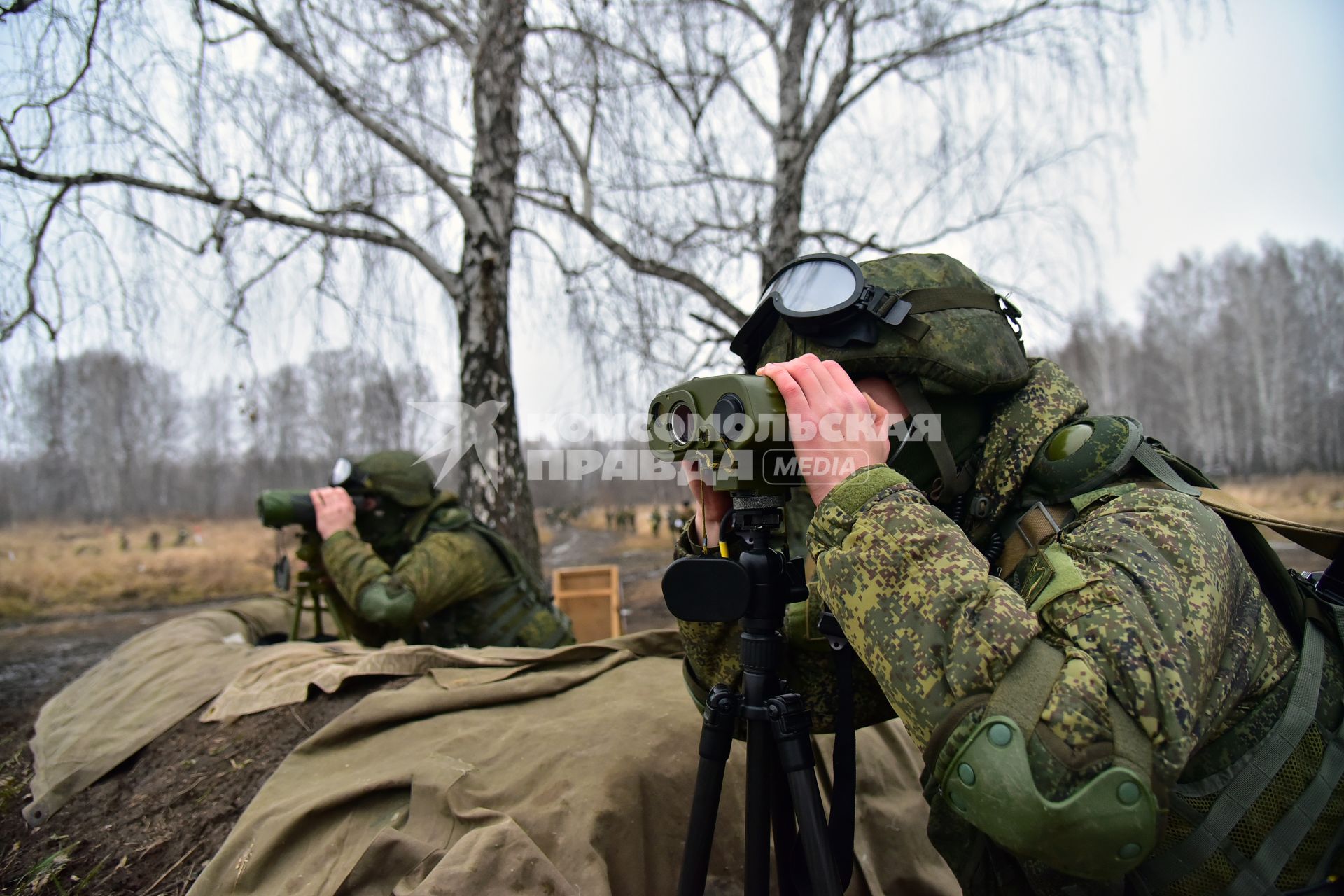 Новосибирск. Тренировка курсантов-разведчиков Новосибирского высшего военного командного училища.