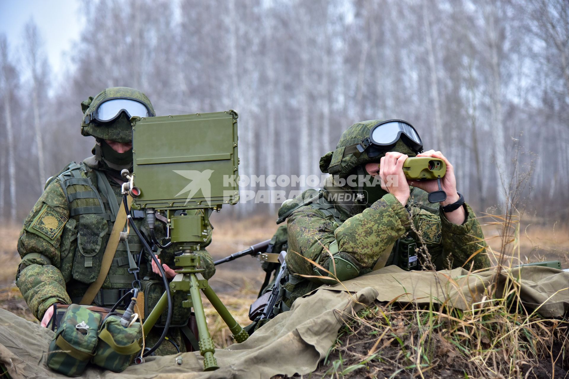 Новосибирск. Тренировка курсантов-разведчиков Новосибирского высшего военного командного училища.