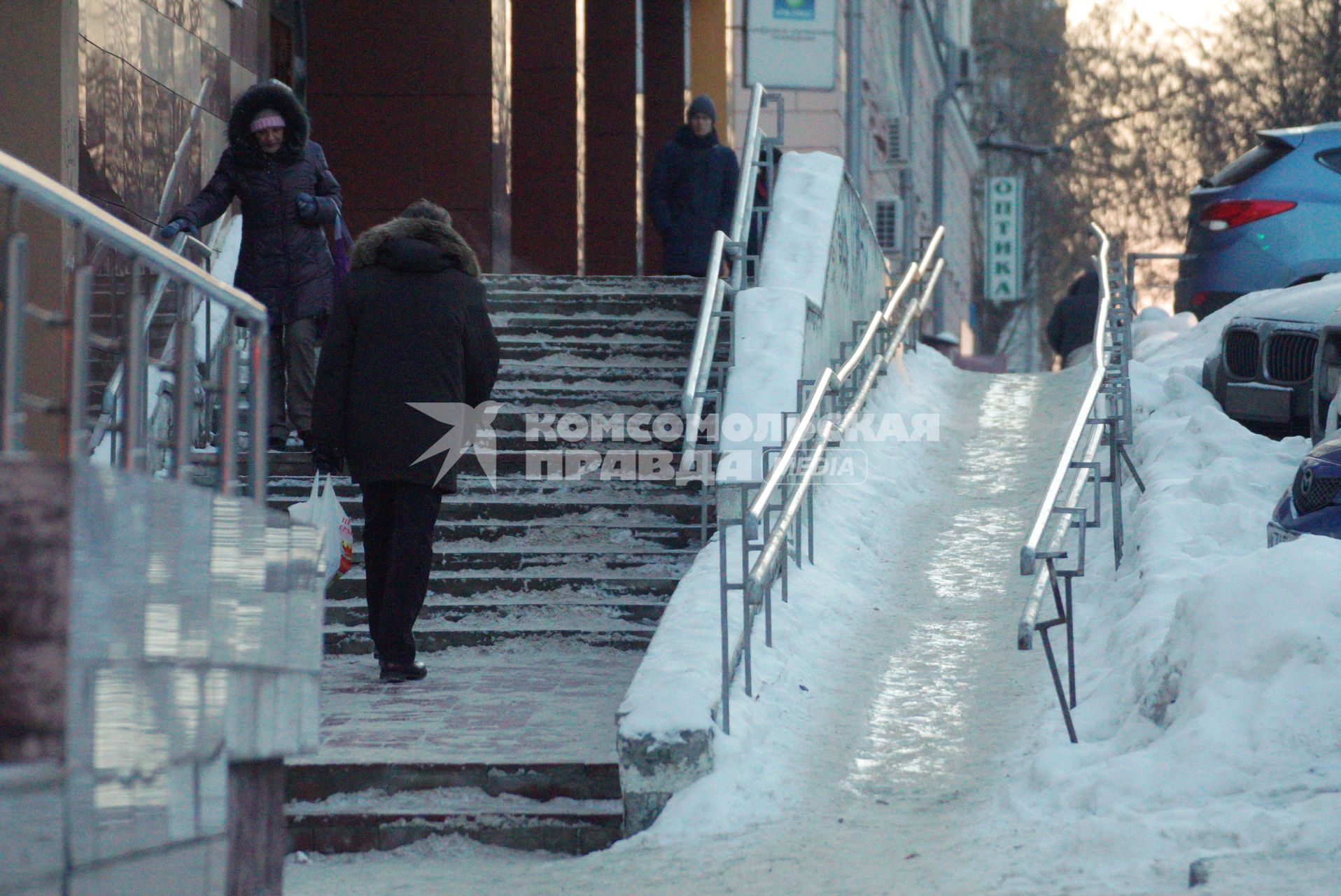 Екатеринбург. Гололед на улице