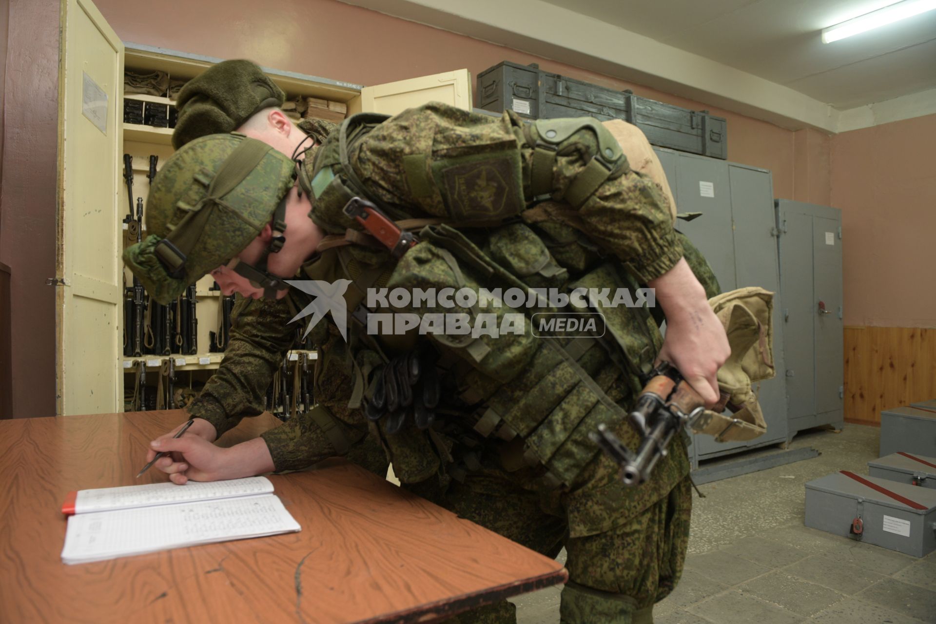 Бологое, пос.Озерный. Солдаты срочной службы .