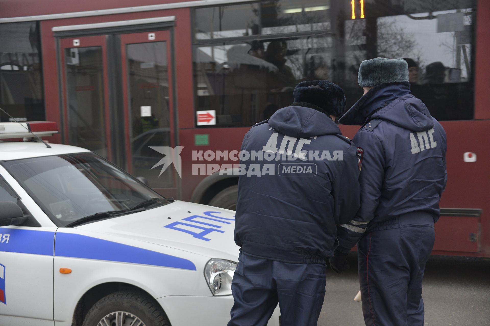 Тула. Судебные приставы совместно с сотрудниками ГИБДД провели рейд по выявлению должников на улицах города.