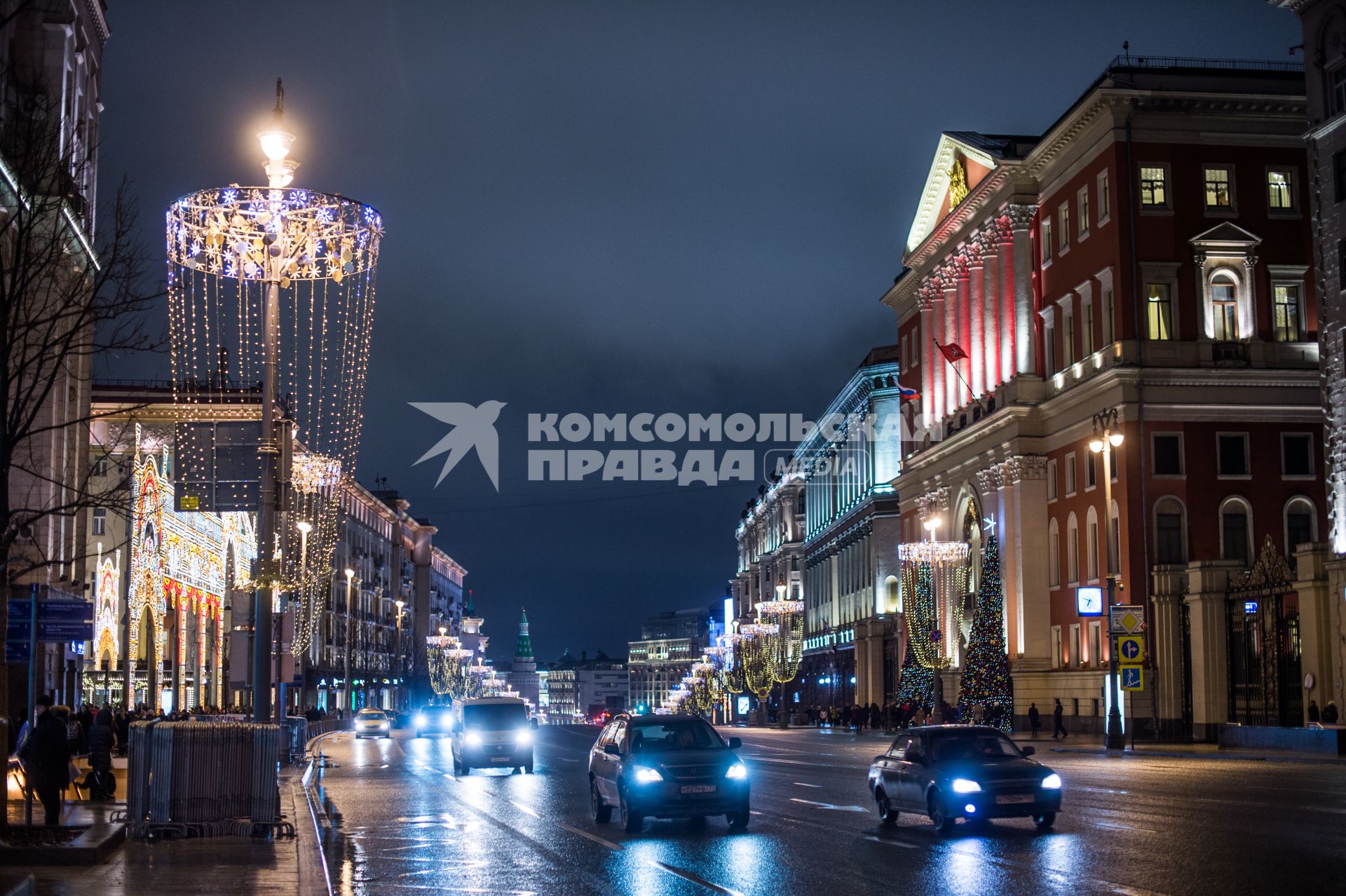 Москва. Новогоднее оформление Тверской улицы.