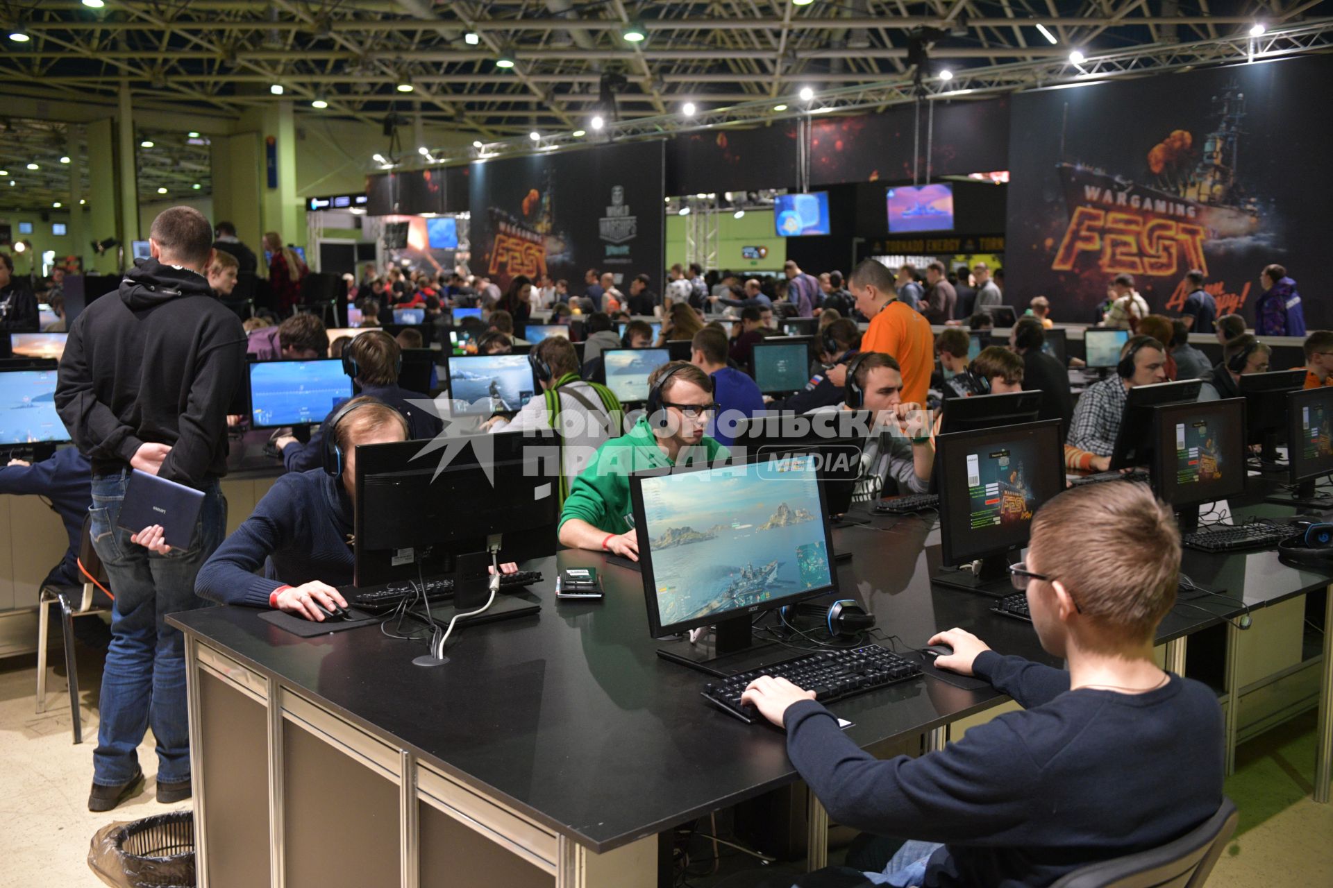 Москва. Фестиваль для поклонников игр Wargaming FEST WG FEST 2017  в Экспоцентре .