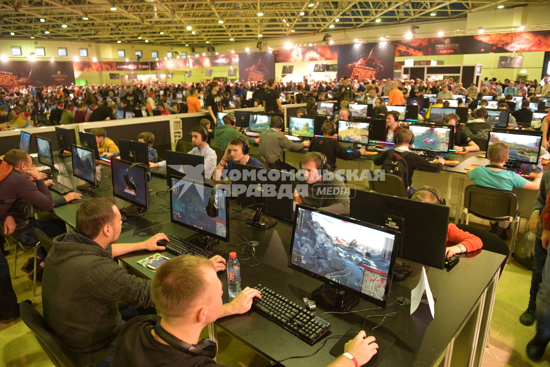 Москва. Фестиваль для поклонников игр Wargaming FEST WG FEST 2017  в Экспоцентре .