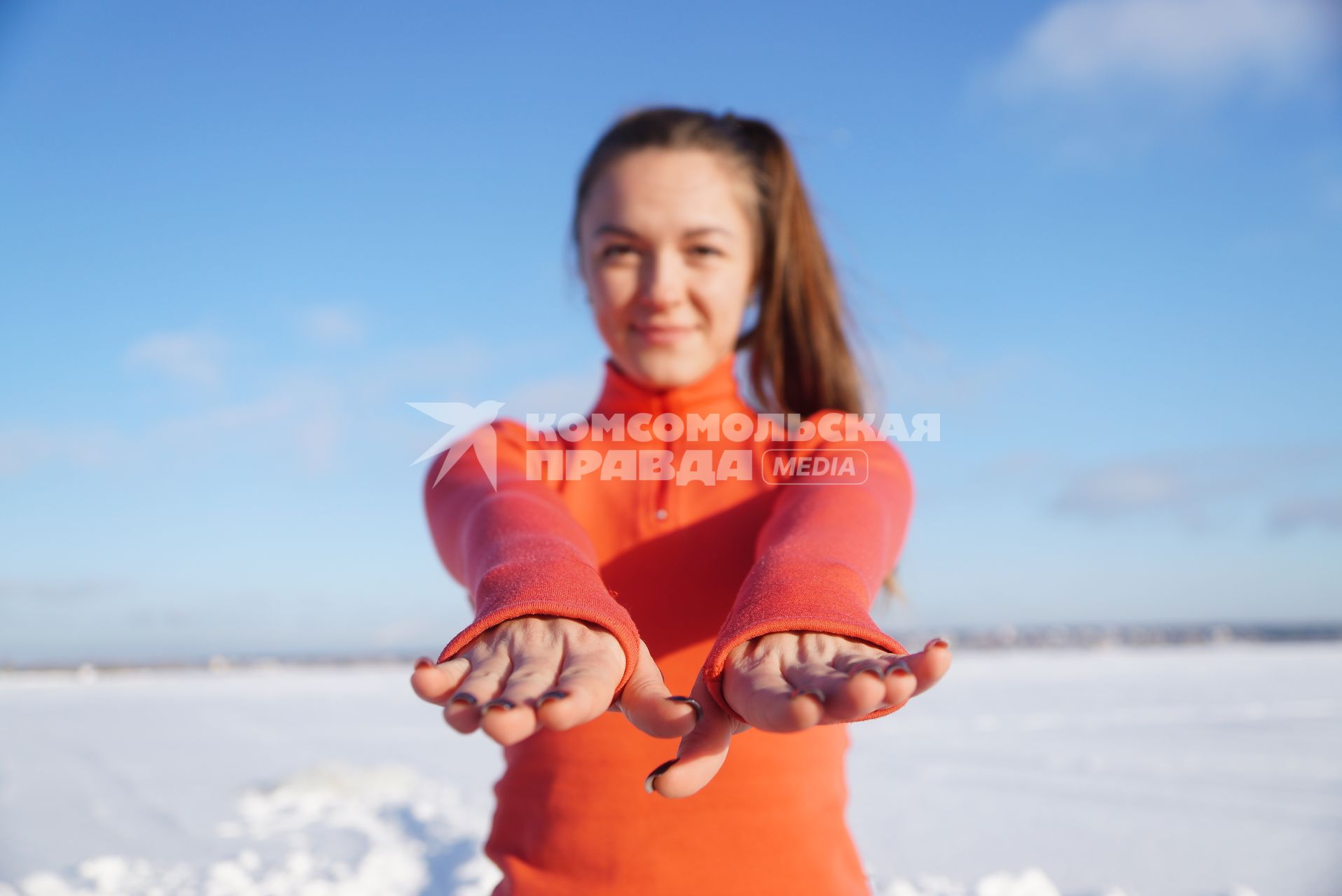 Екатеринбург. Корреспондент \'Комсомольская правда - Екатеринбург\' Анастасия Зайцева  во время тест-драйва крещенский купелей