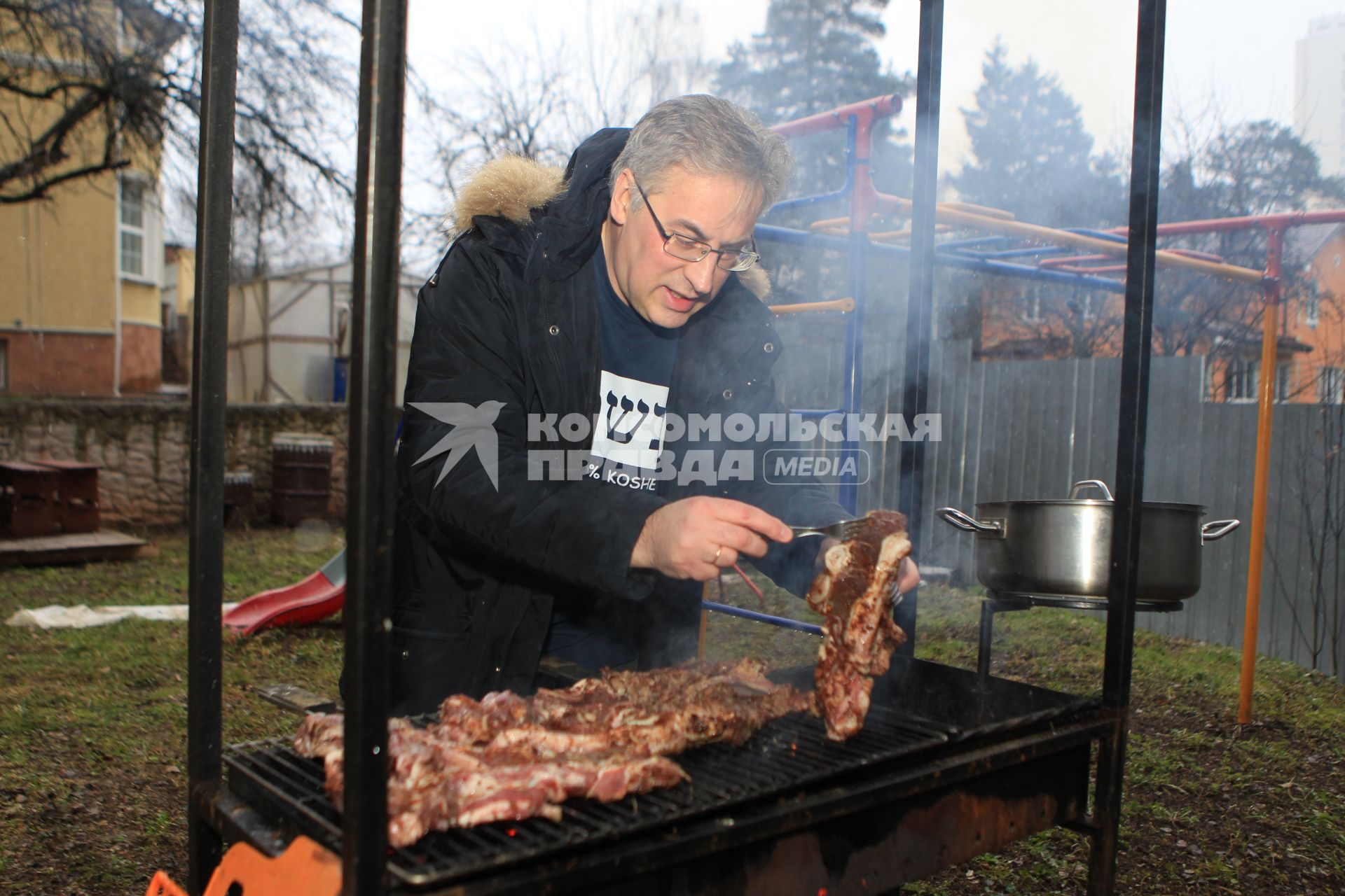 Диск230. Христианская пасха и еврейский Песах в доме Андрея Норкина. В гостях у Норкиных. 2017. На снимке: журналист Андрей Норкин