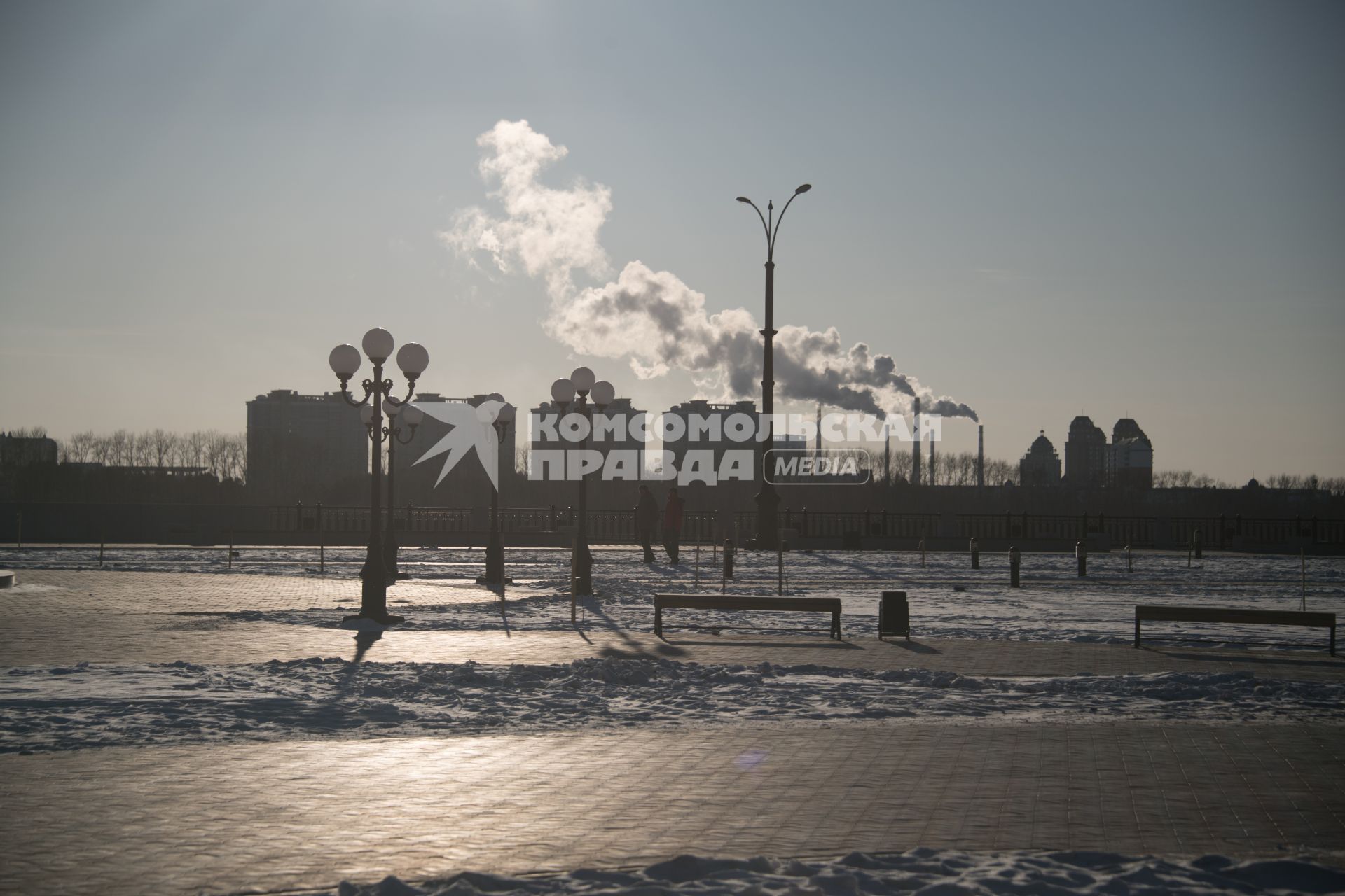 Благовещенск. Набережная Амура. На противоположной берегу - китайский город Хэйхэ.