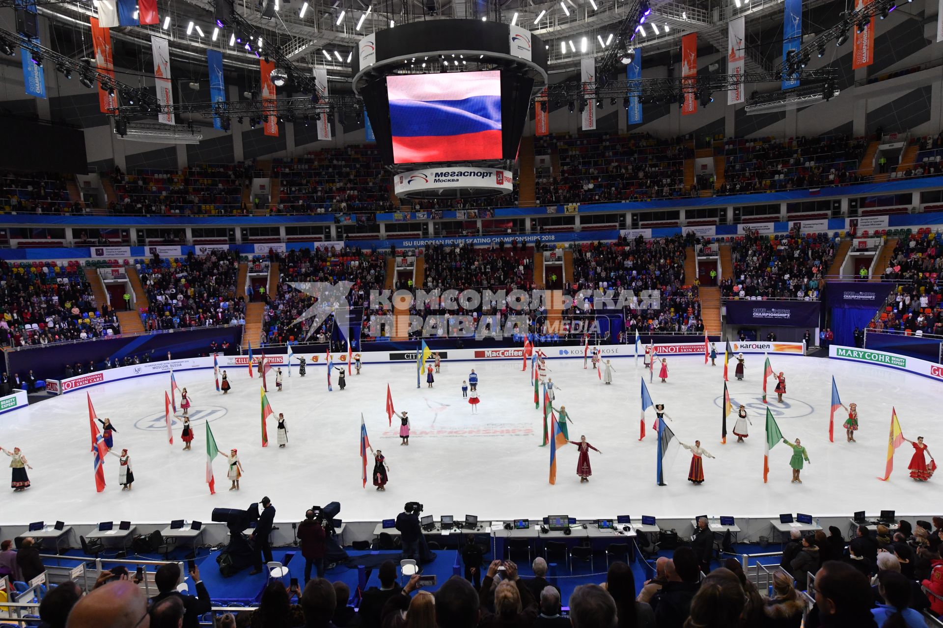 Москва. На церемонии открытия чемпионата Европы по фигурному катанию во Дворце спорта `Мегаспорт`.