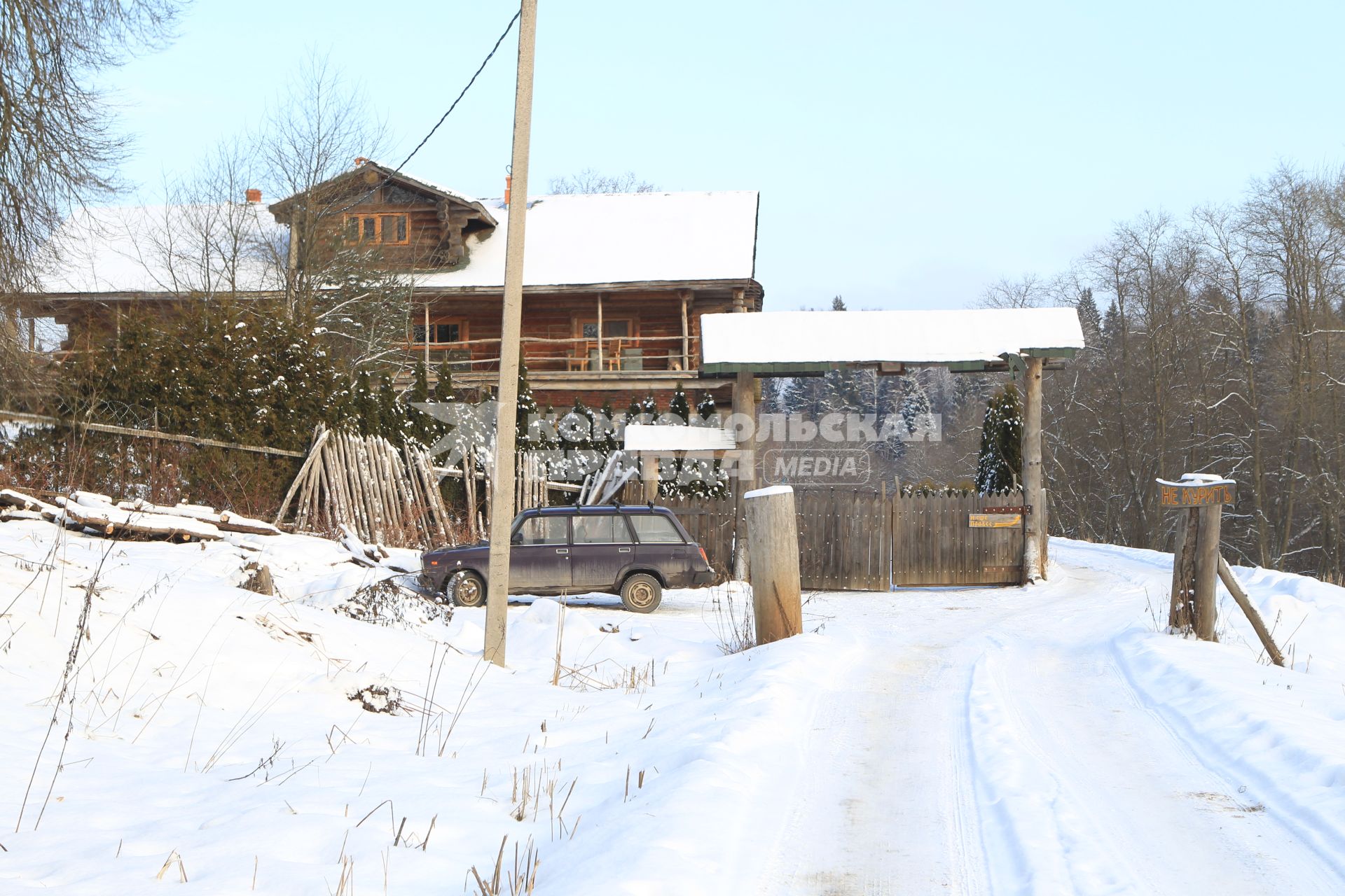 Диск 252. ворота дом снег зима вход