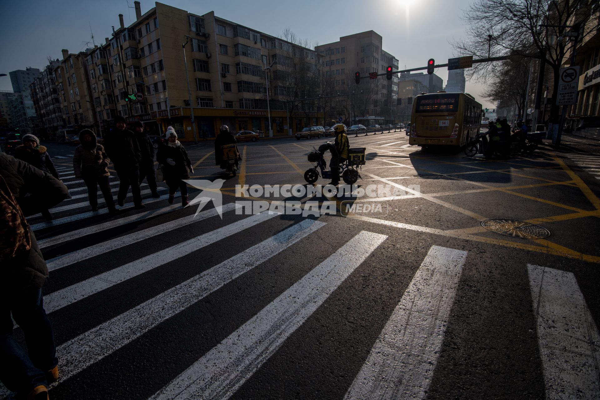 Китай, Харбин. Повседневная жизнь города.