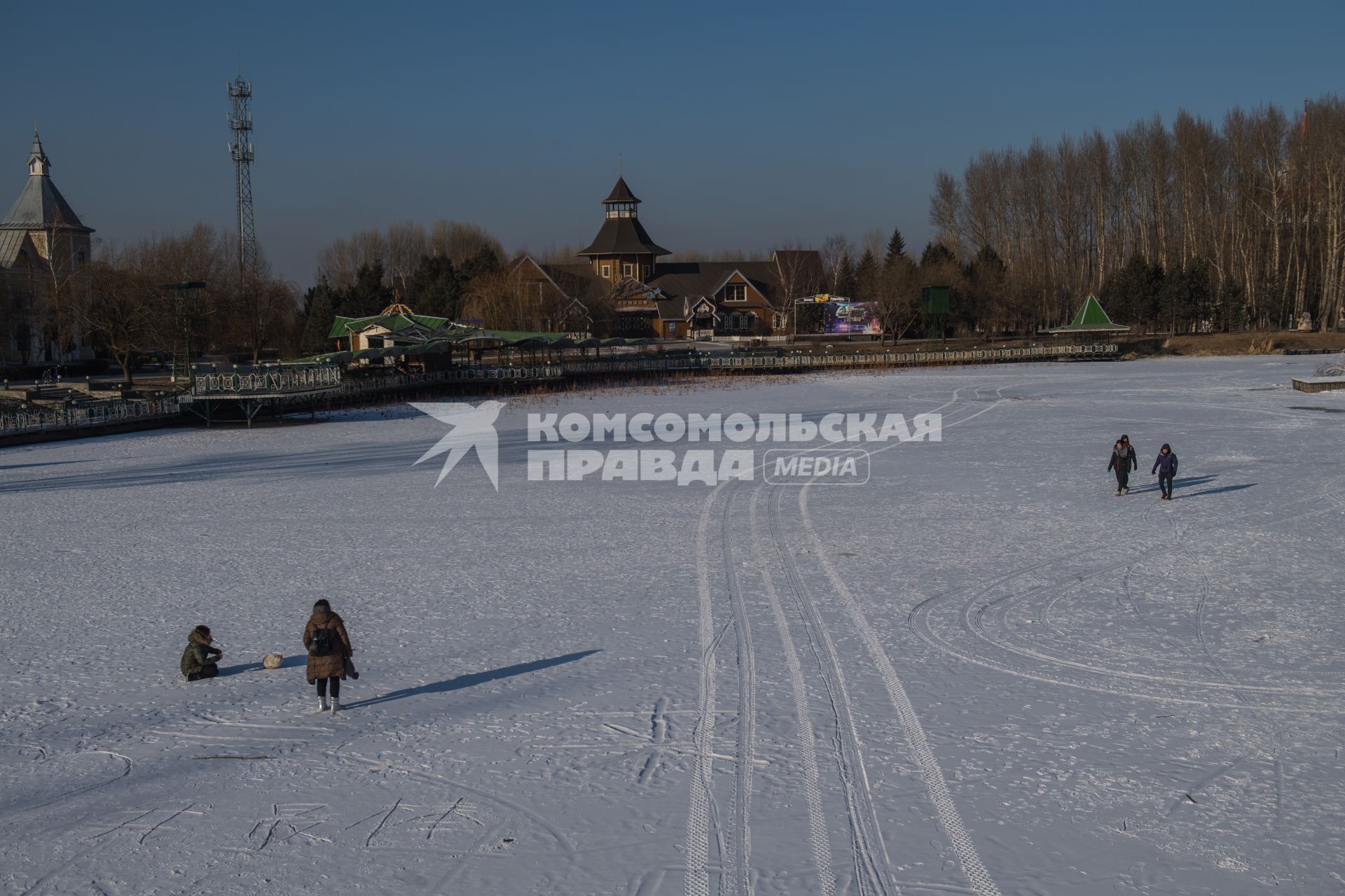 Китай, Харбин. Парк `Усадьба Волга`.