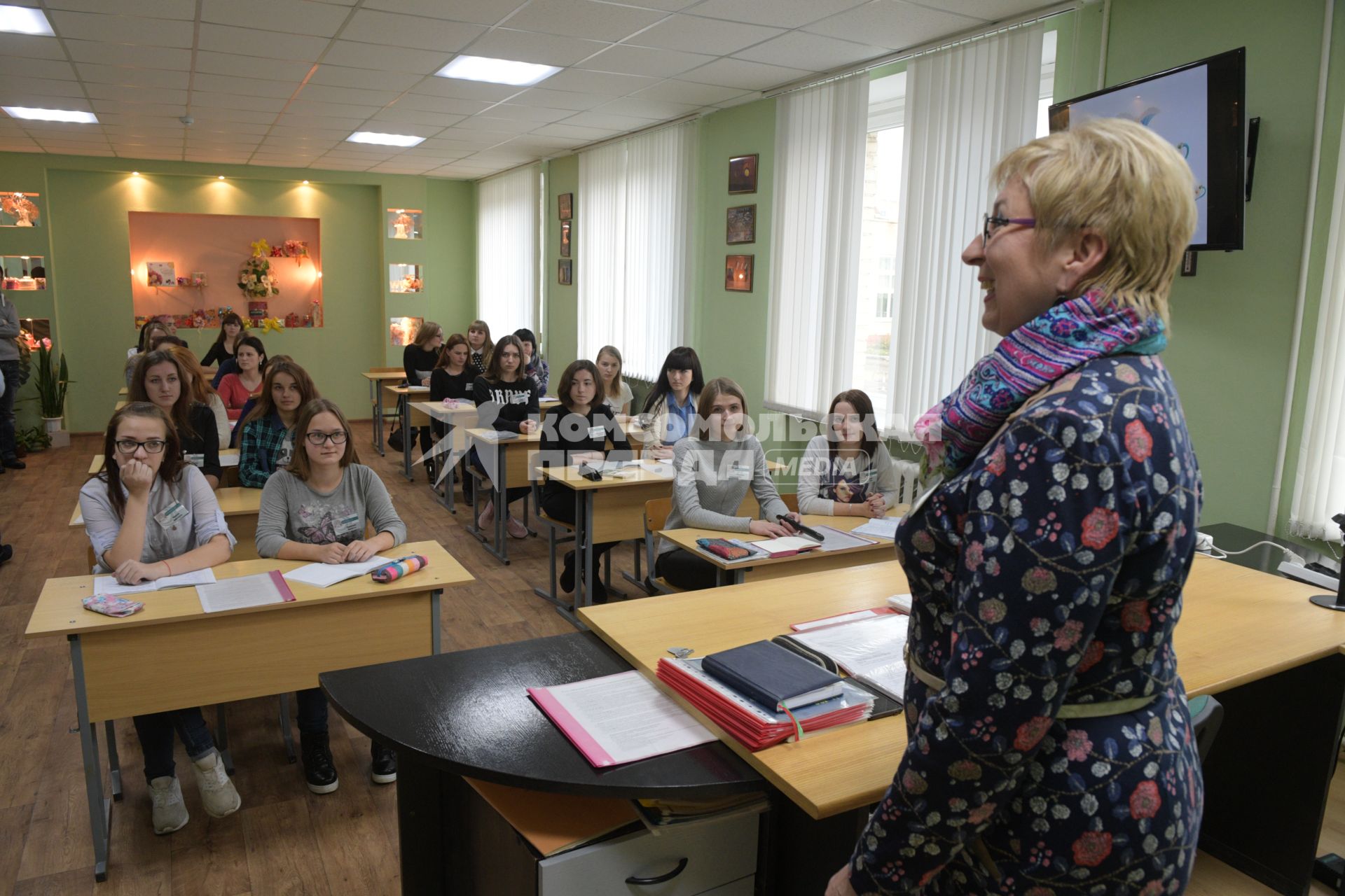 Беларусь, Слуцк.  На занятиях  в колледже  пищевой и перерабатывающей промышленности.