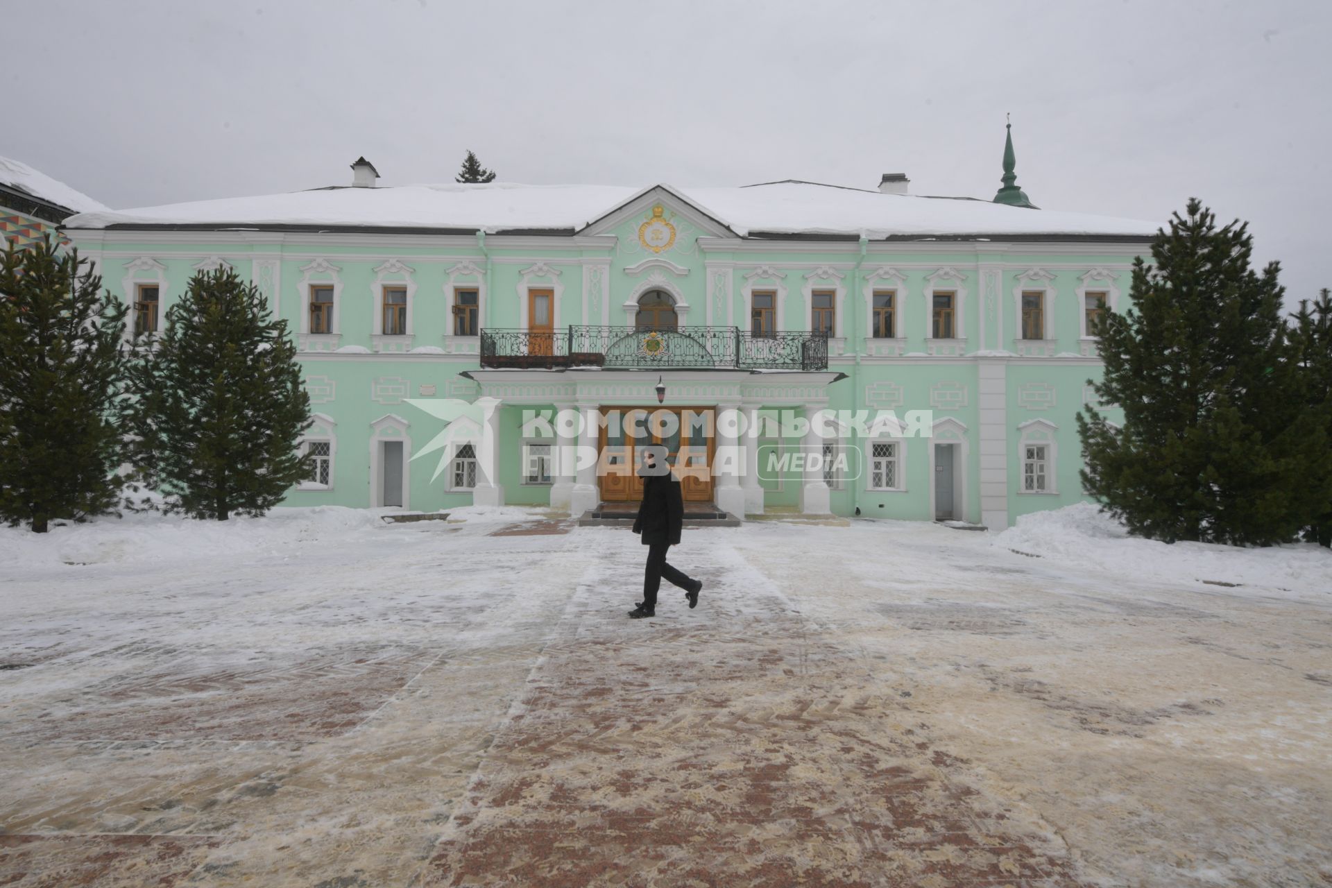 Сергиев Посад.  Патриаршие покои на территории   Свято-Троицкой Сергиевой  Лавры.