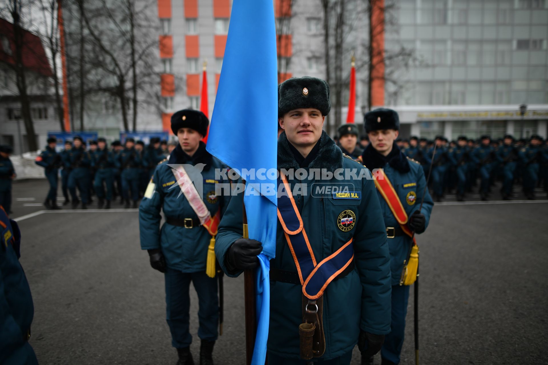 Московская область. Курсанты МЧС во время репетиции к Параду Победы на плацу Академии гражданской защиты МЧС.