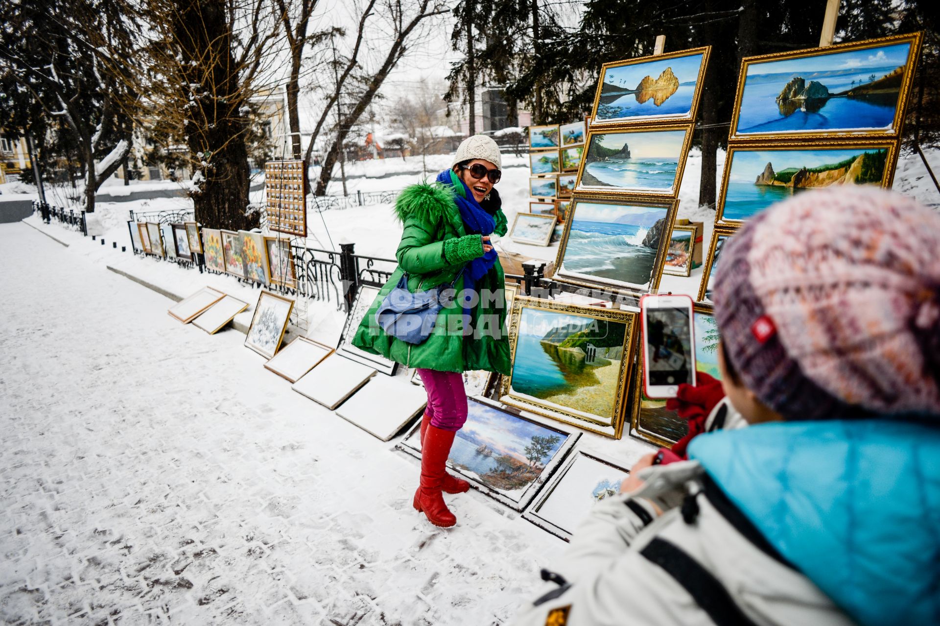 Иркутск.   Уличные художники .