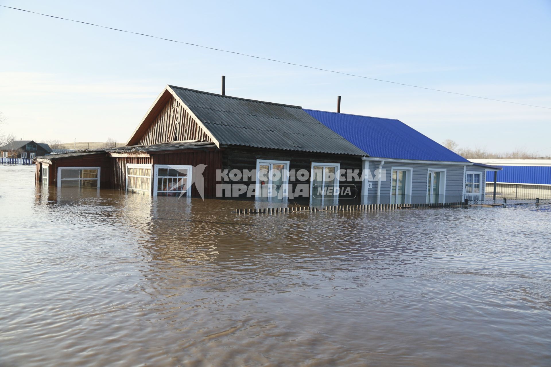 Алтай, село Зеленый Дол. Затопленные дома.