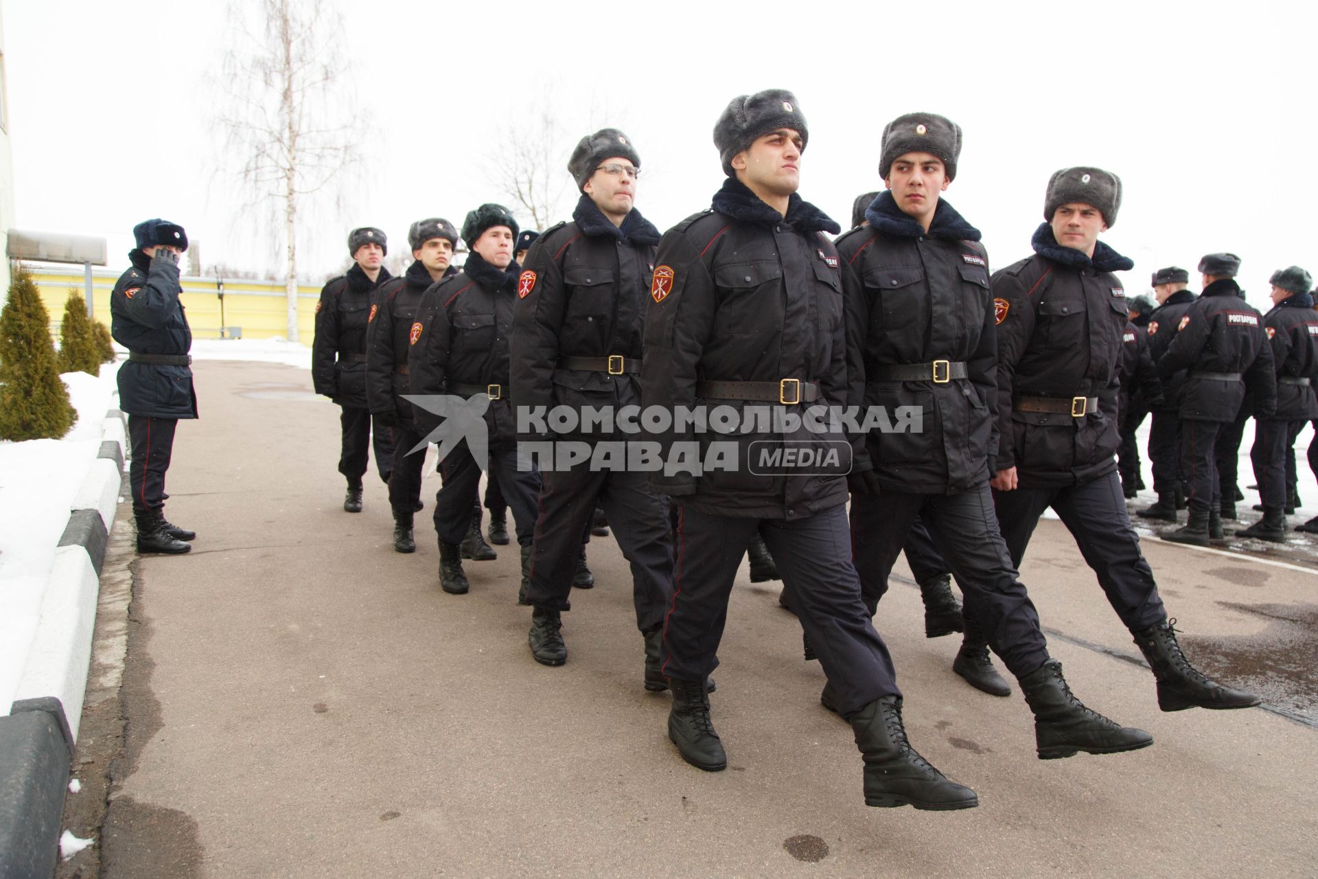 Санкт-Петербург.  Бойцы Росгвардии   на учебно тренировочной базе.