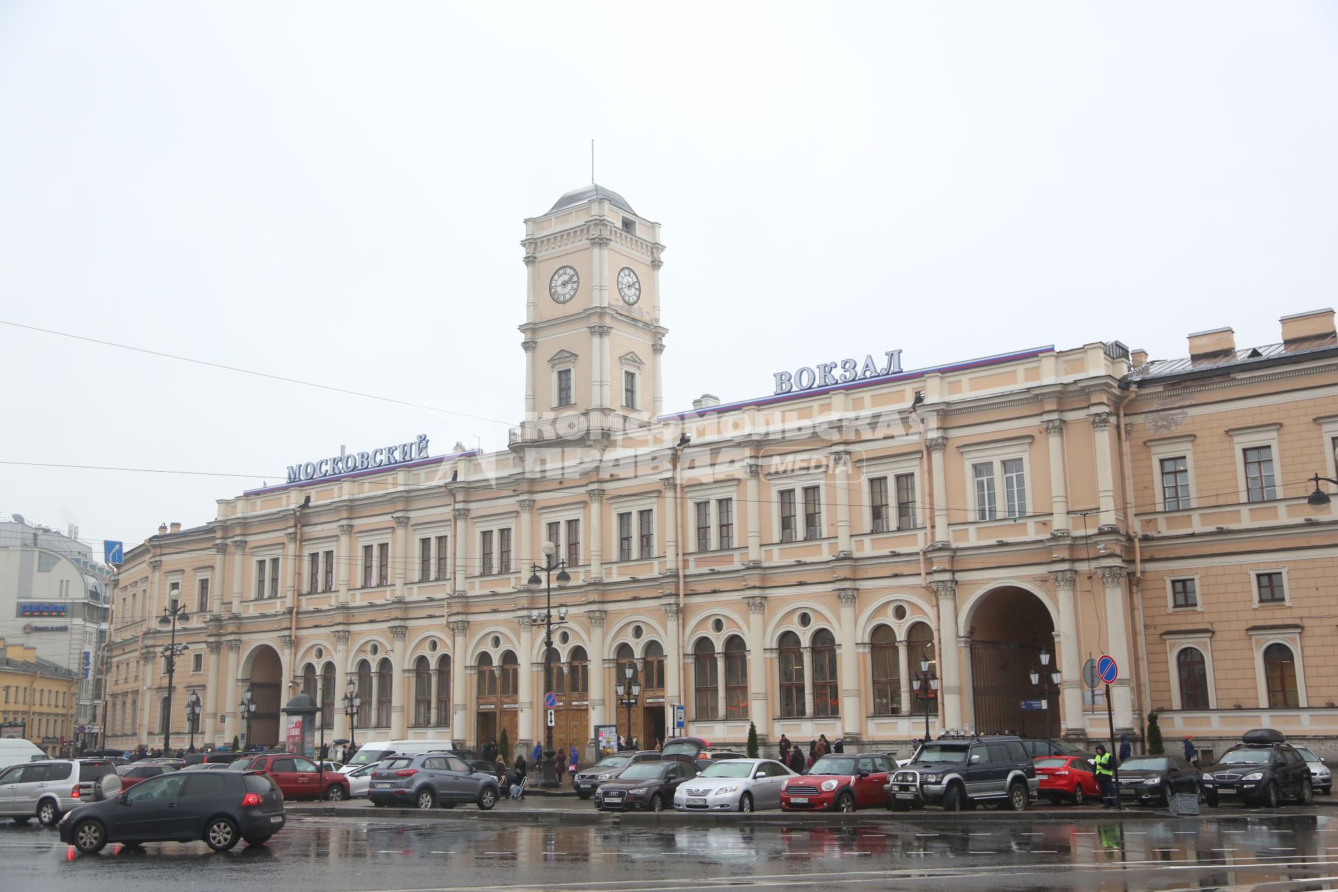 Санкт-Петербург. Здание Московского вокзала.