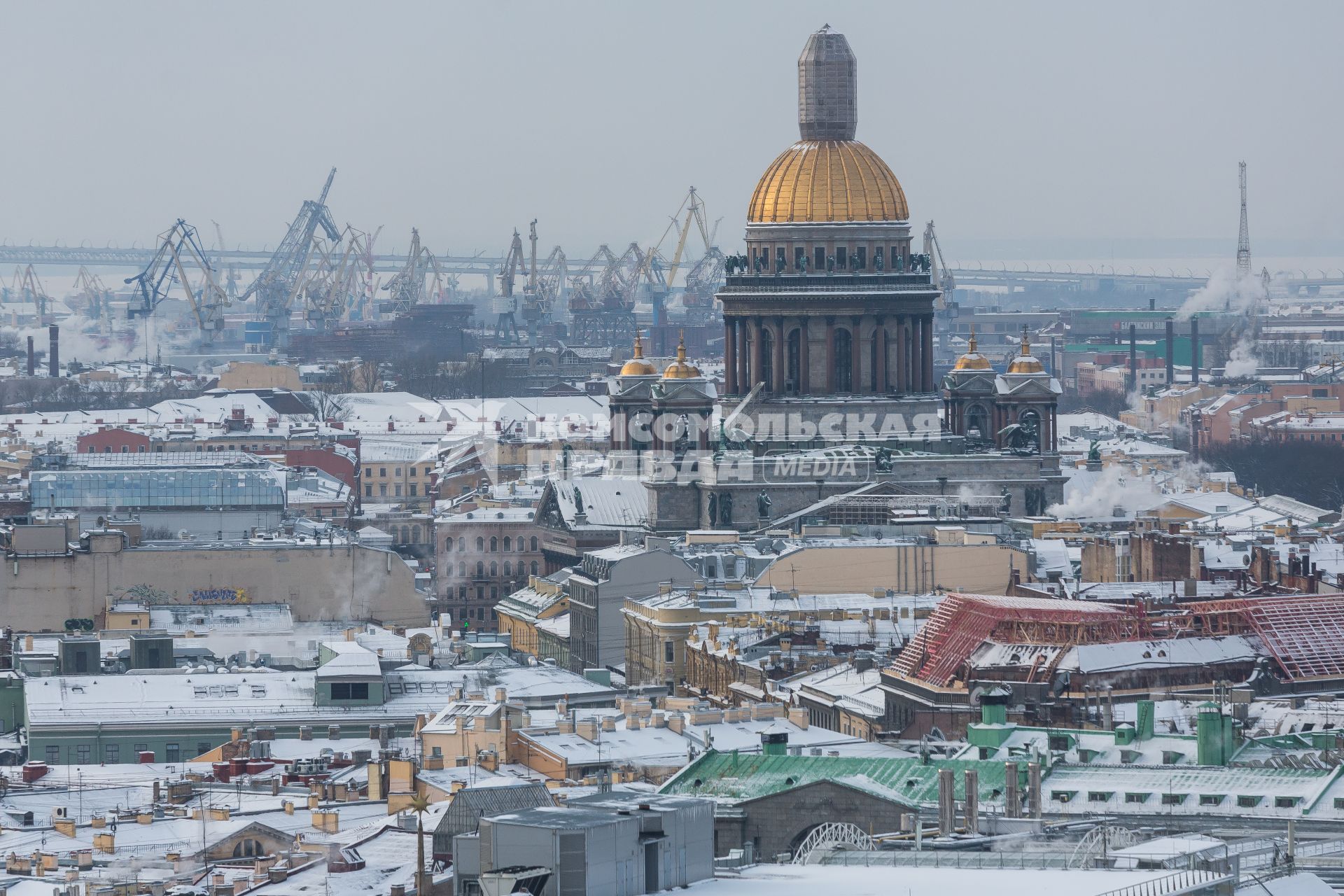 24.01.18 Санкт-Петербург.   Вид на город  и  на Исаакиевский собор.