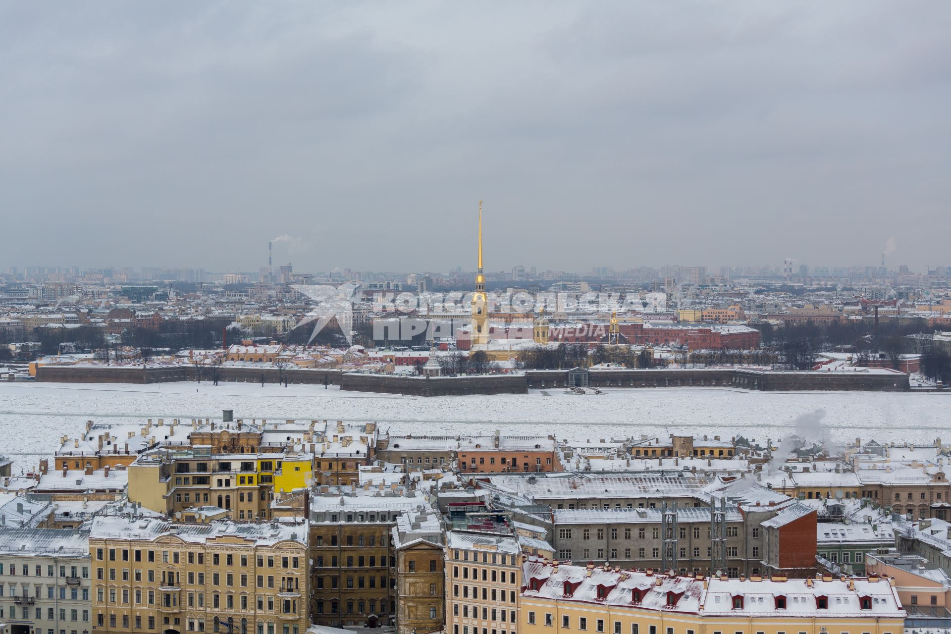 24.01.18 Санкт-Петербург.   Вид на город  на Петропавловскую крепость.