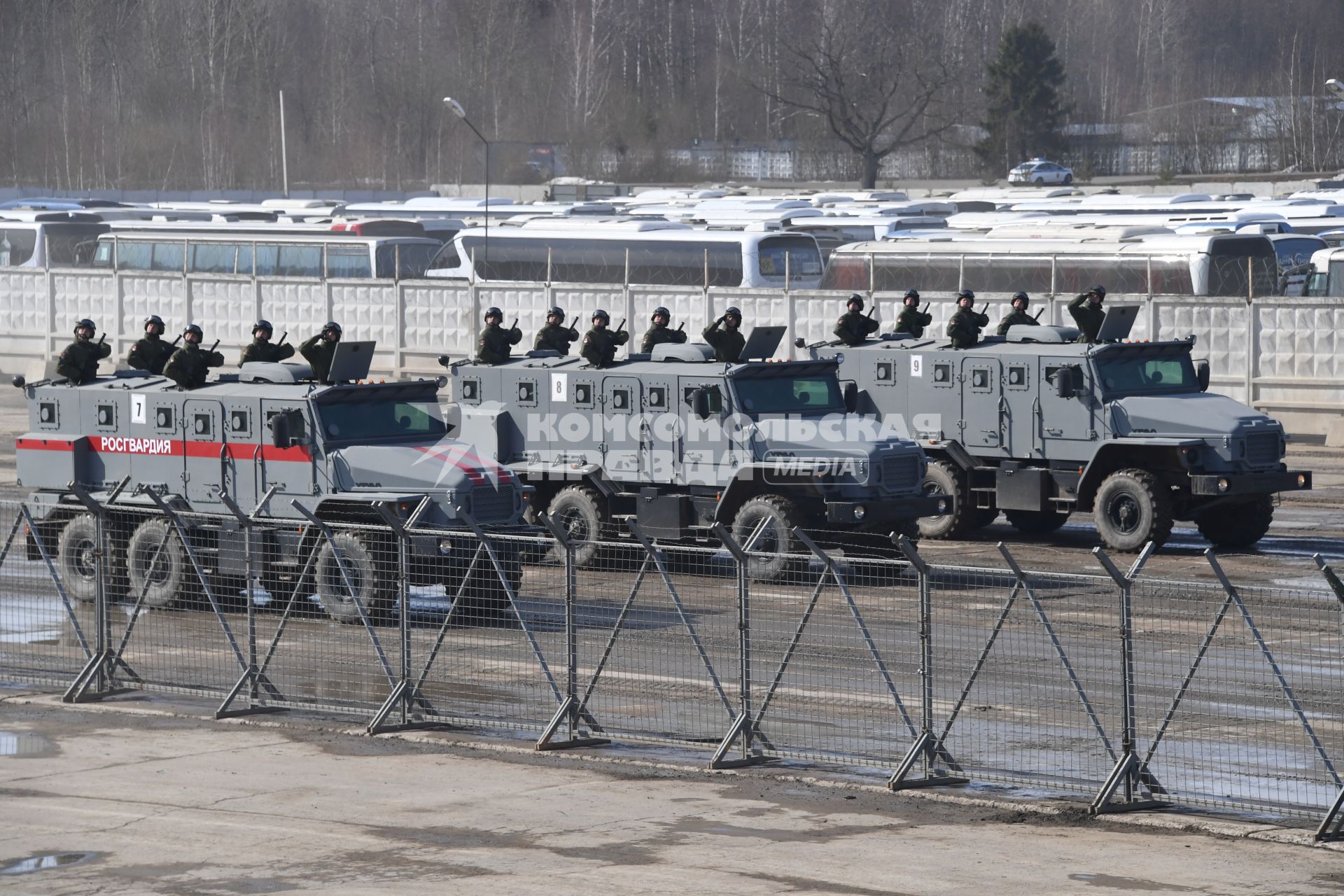 Московская область, Алабино. Бронированный автомобиль `Урал-432009` на репетиции военного парада, посвященного 73-й годовщине Победы в Великой Отечественной войне.