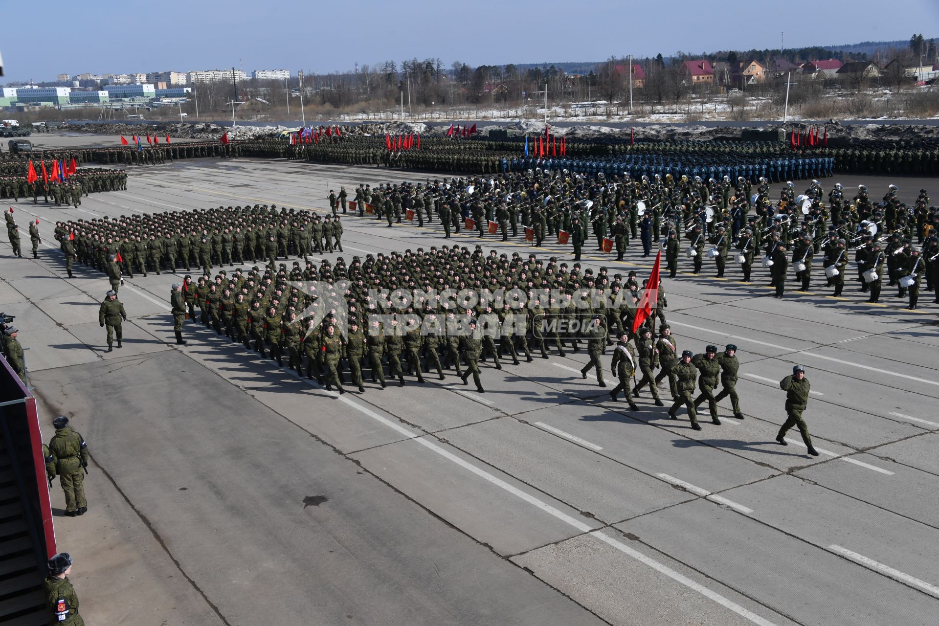 Московская область, Алабино. Военнослужащие на репетиции военного парада, посвященного 73-й годовщине Победы в Великой Отечественной войне.