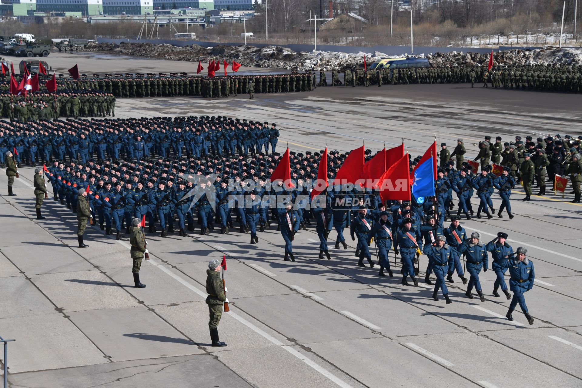 Московская область, Алабино. Военнослужащие на репетиции военного парада, посвященного 73-й годовщине Победы в Великой Отечественной войне.