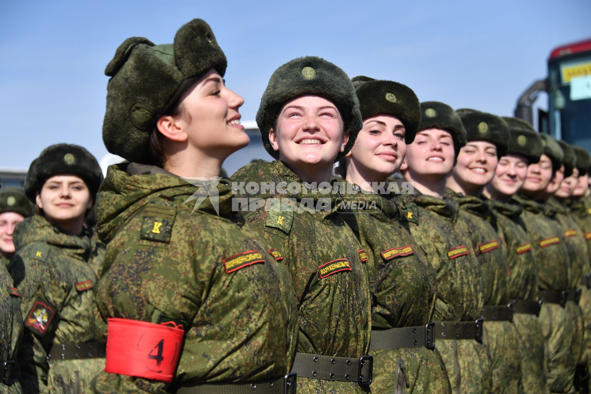 Московская область, Алабино. Военнослужащие на репетиции военного парада, посвященного 73-й годовщине Победы в Великой Отечественной войне.